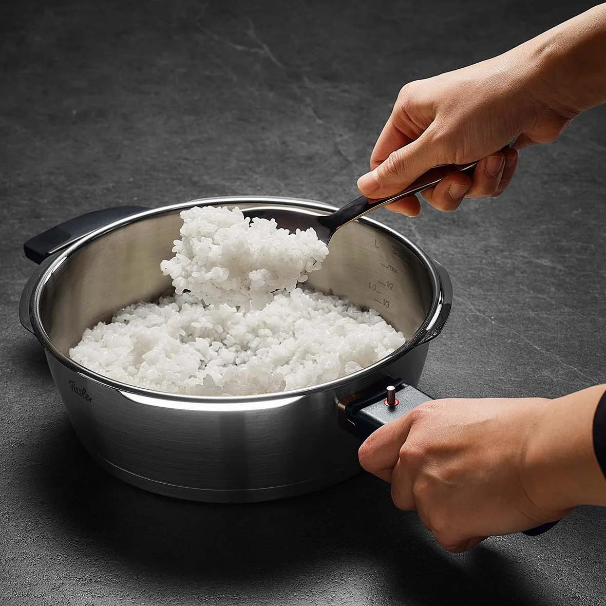 Fissler Vitavit Premium Pentola a pressione in acciaio inox 1.8 L, 18 cm, 4 livelli di cottura, incluso inserto, adatta a fornelli a induzione