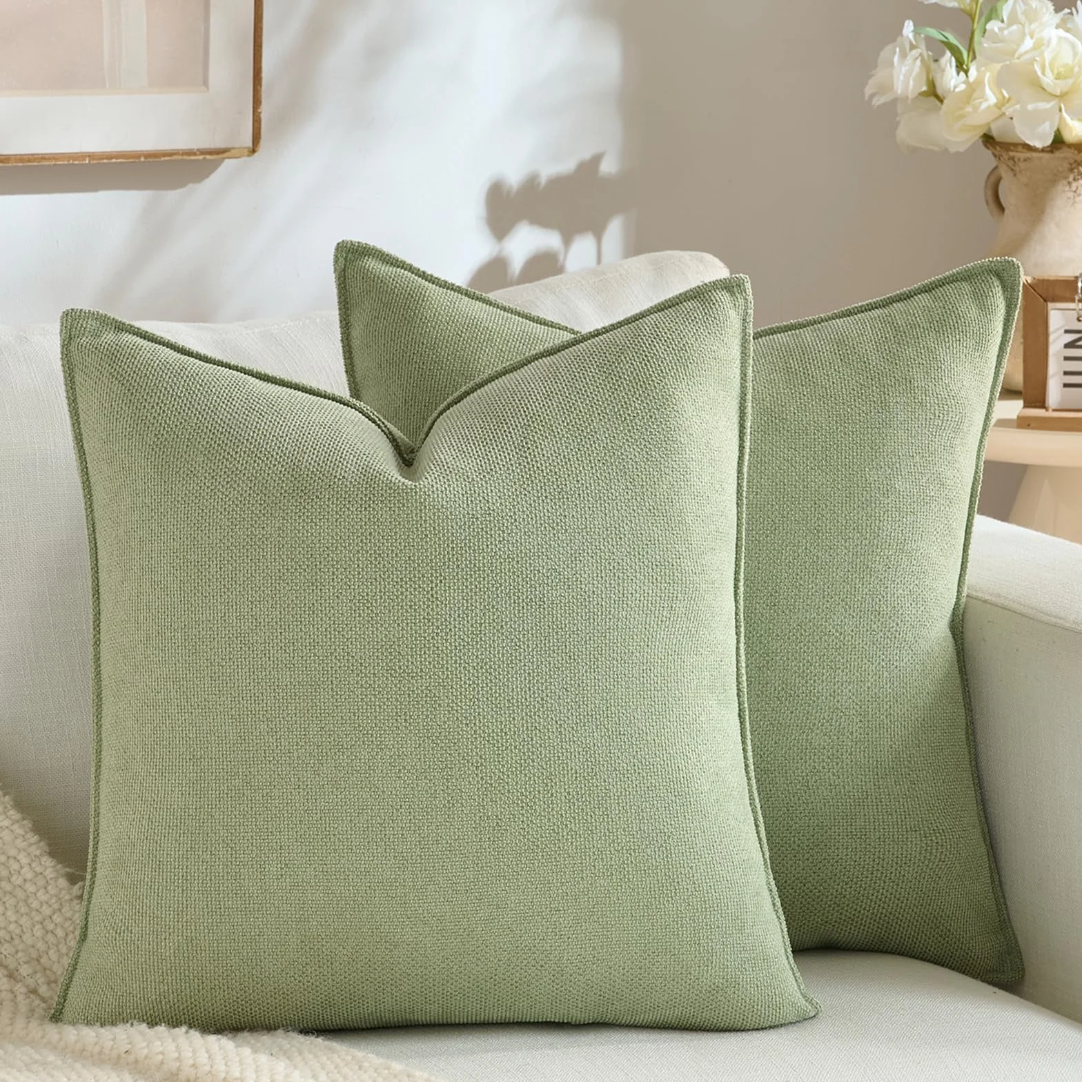 Set di 2 federe Verde Chiaro 40×40 cm con decorazioni moderne Design monocromatico e neutro con bordino Design unico Adatto per camera da letto, soggiorno, divano letto e arredamento