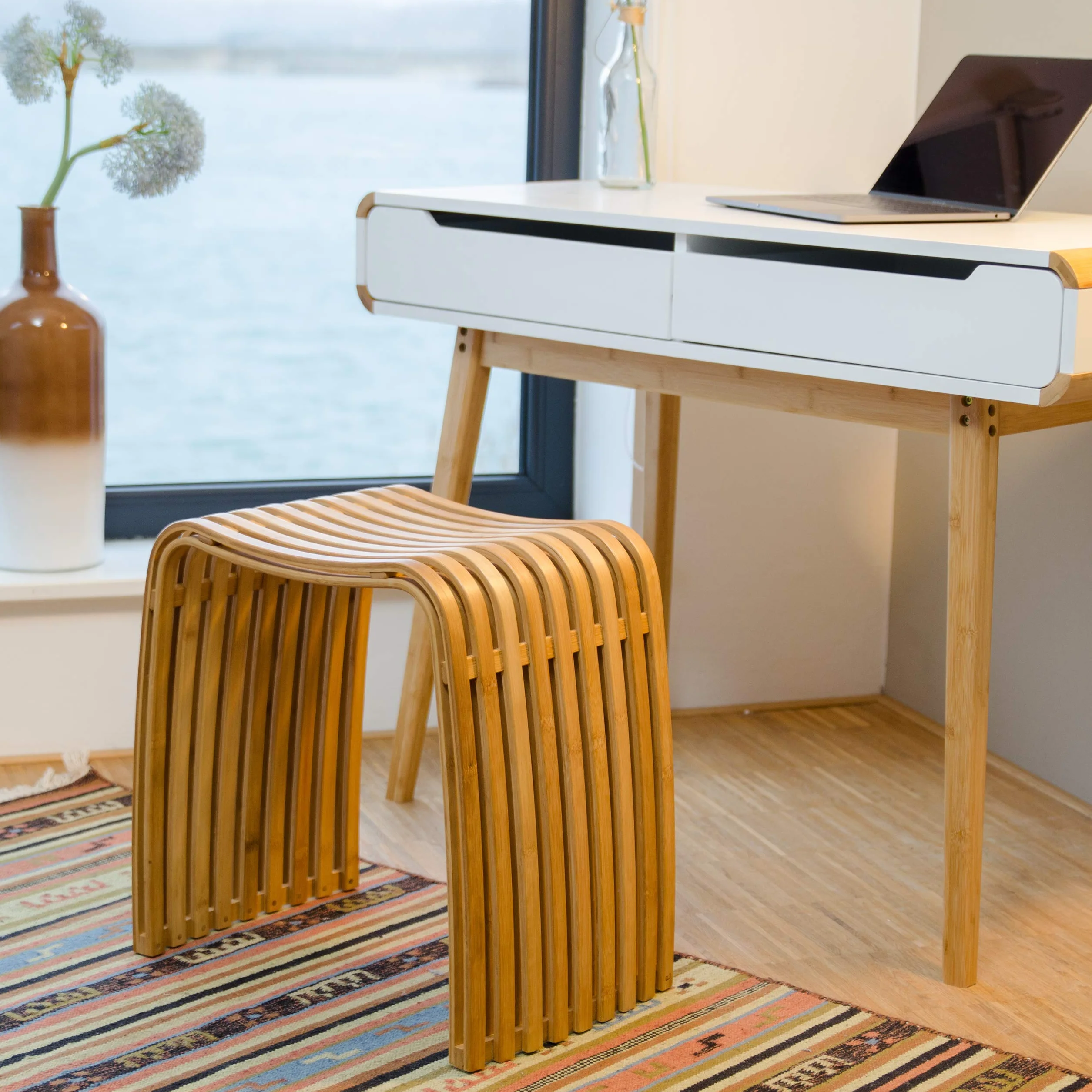 Relaxdays Sgabello da ingresso in bambù elegante pouf di legno design scandinavo sediolina per guardaroba beige