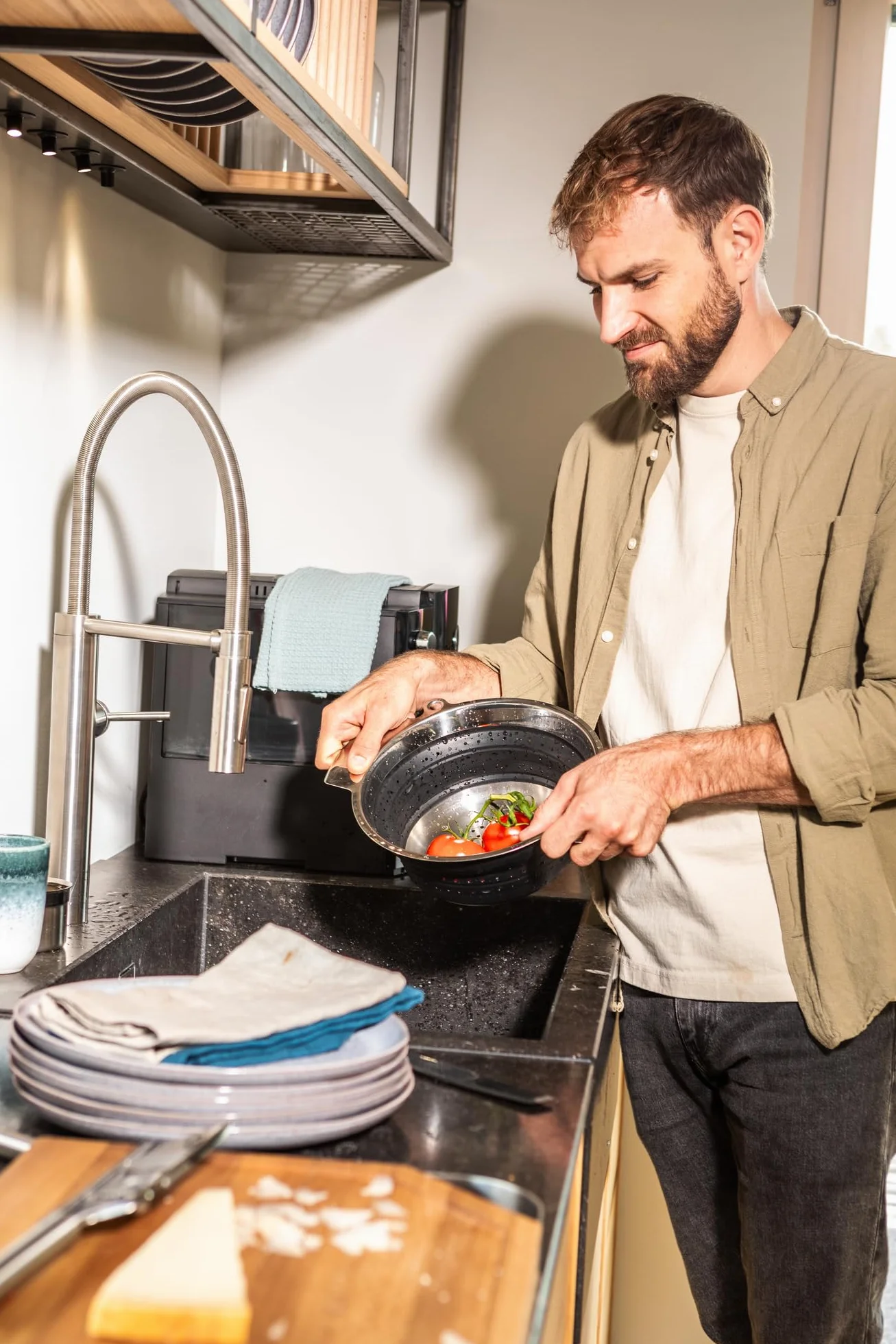 RÖSLE Affettatrice gourmet, per tartufi, funghi pregiati, parmigiano, fette sottilissime, regolabile in continuo, acciaio inox, manico rotondo con anello per appendere, incluso supporto per avanzi