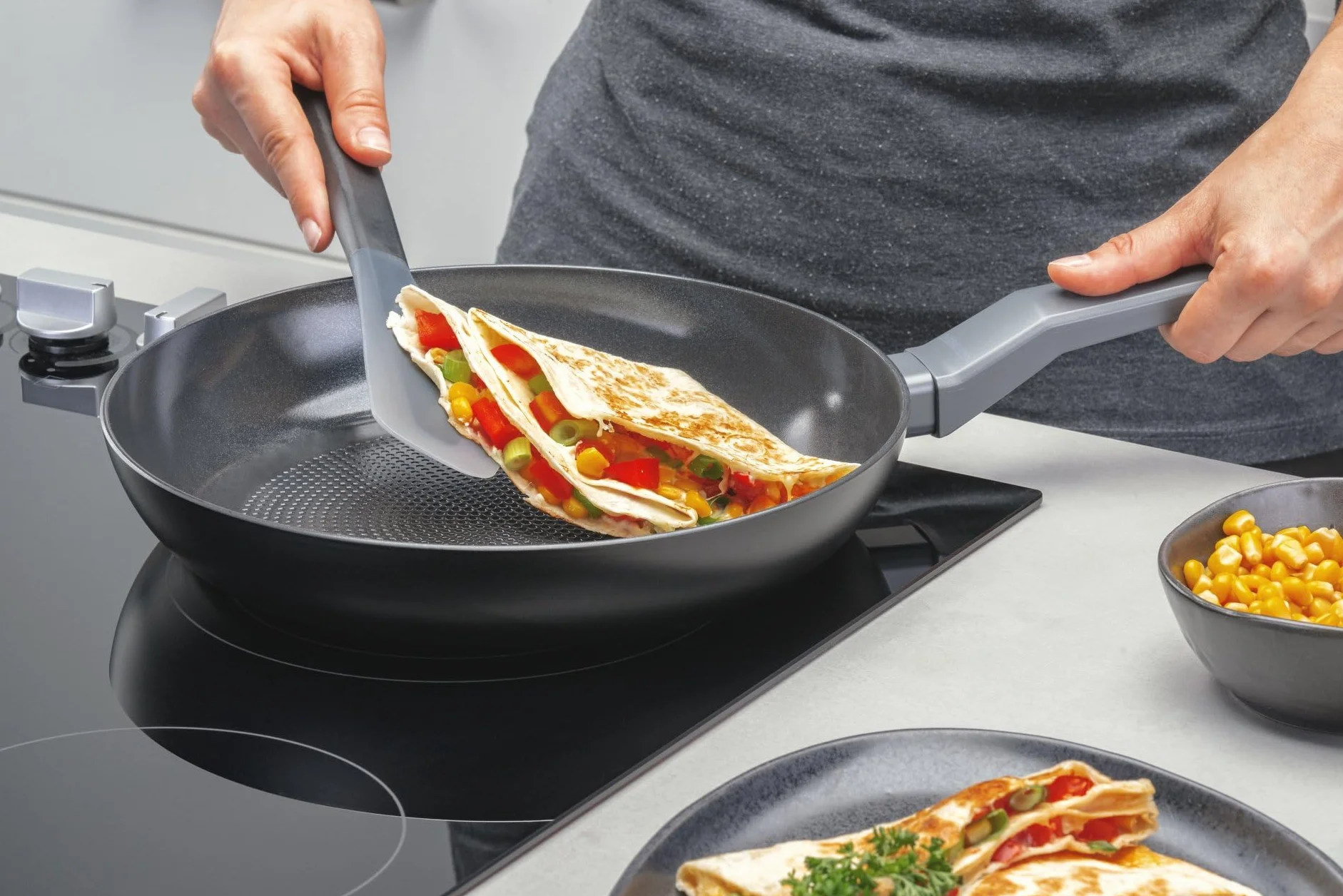 Fackelmann Spatola flessibile in silicone per frittate pancake crepes dolci utensile da cucina antiaderente resistente al calore