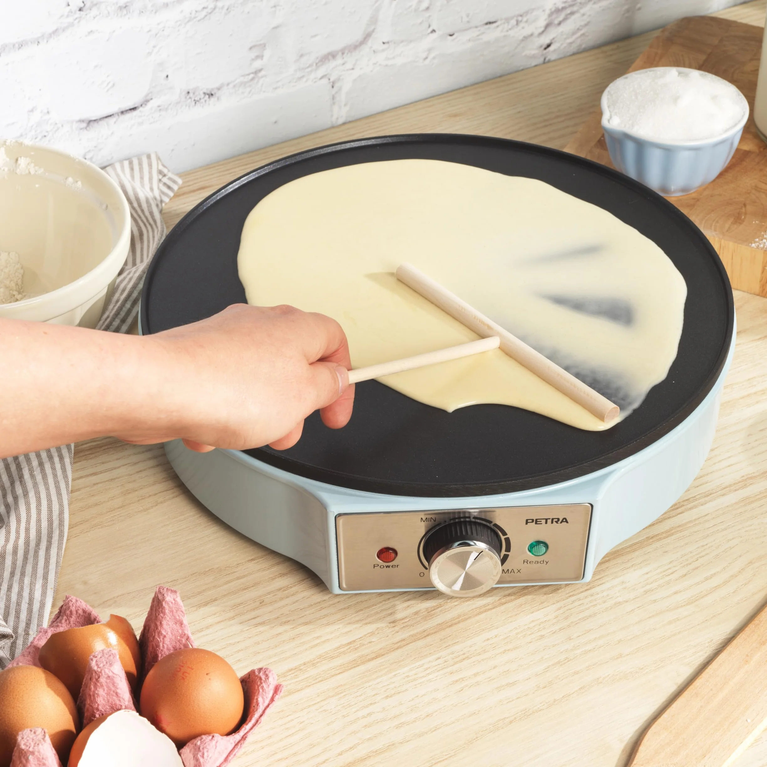 Petra PT6223BLVDE macchina per crepes piastra elettrica antiaderente 30 cm 1200W blu