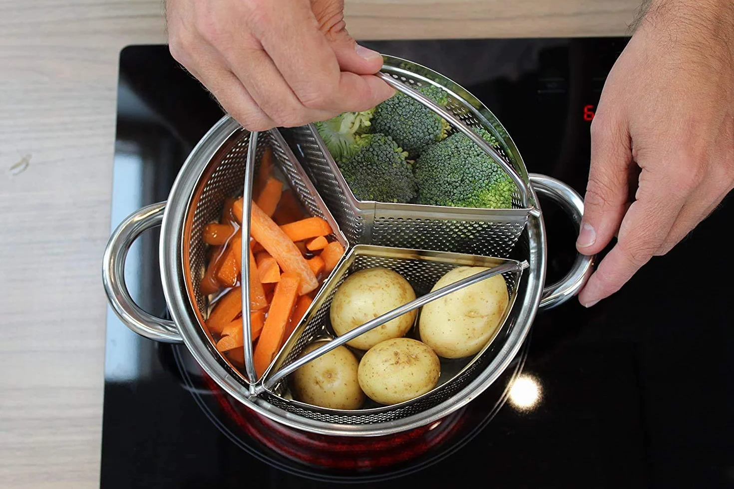 Saucepan Triple Divider And Separator Set - Saves Energy and Space When Cooking. Three Part Professional 18cm Stainless Steel Strainer. Vegetables, Potatoes, Mussels, Boiled Eggs. Pan Not Included.