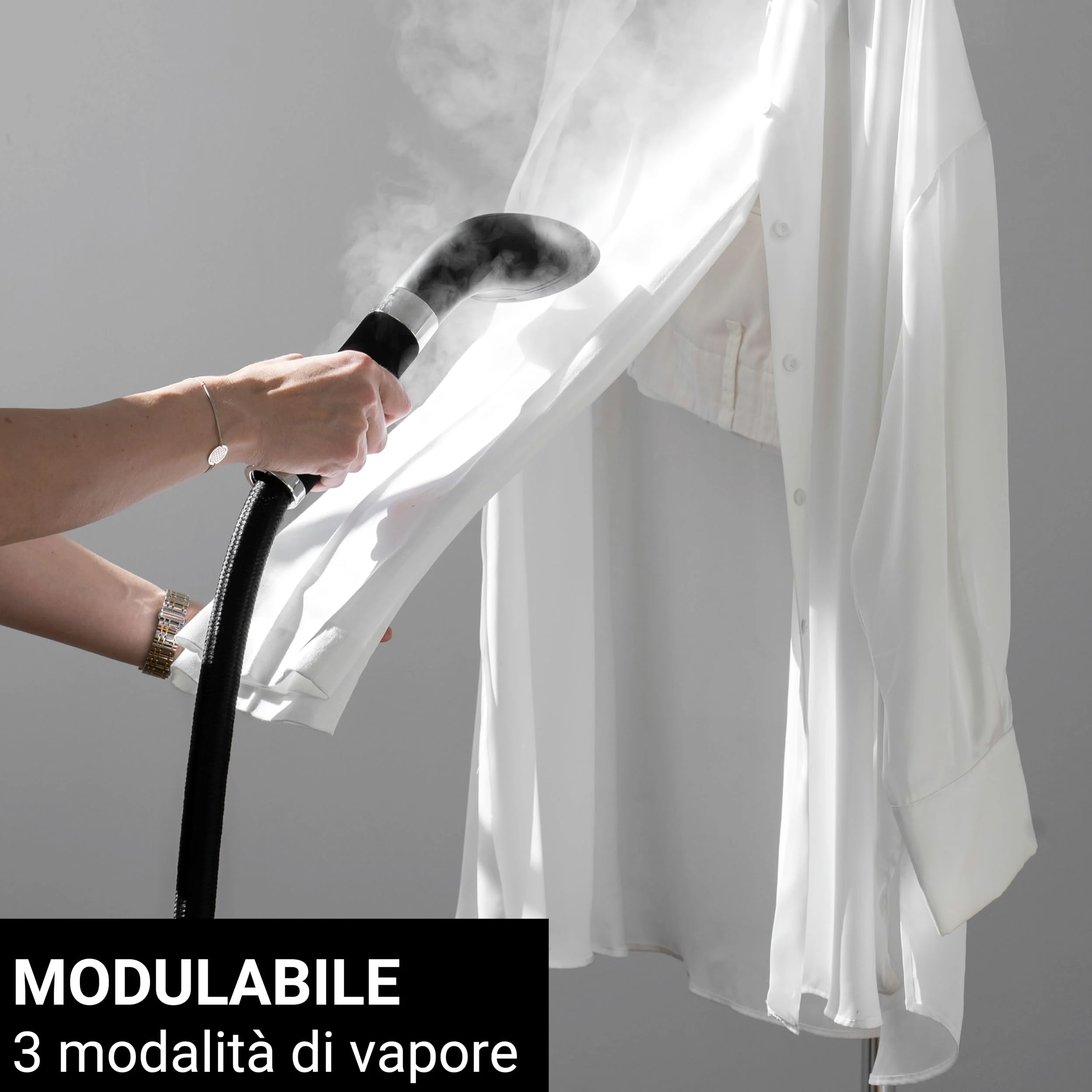 STEAMONE - Vaporizzatore verticale 2300 W 50 g/min - Ferro da stiro verticale 2 litri - Cavo da 2 m - Rimuove il 99,99% delle impurità - Pronto in 35 secondi - Compatto, potente, autonomo - EUES200BV2