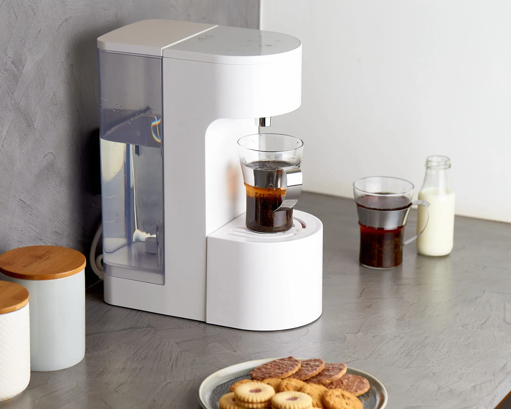 Yum Asia Oyu Dispenser digitale istantaneo di acqua calda con display touch LED "Hidden Under" bianco, capacità 4 litri, Ecoboil, tecnologia InstaHEAT, 220-240V, alimentazione EU