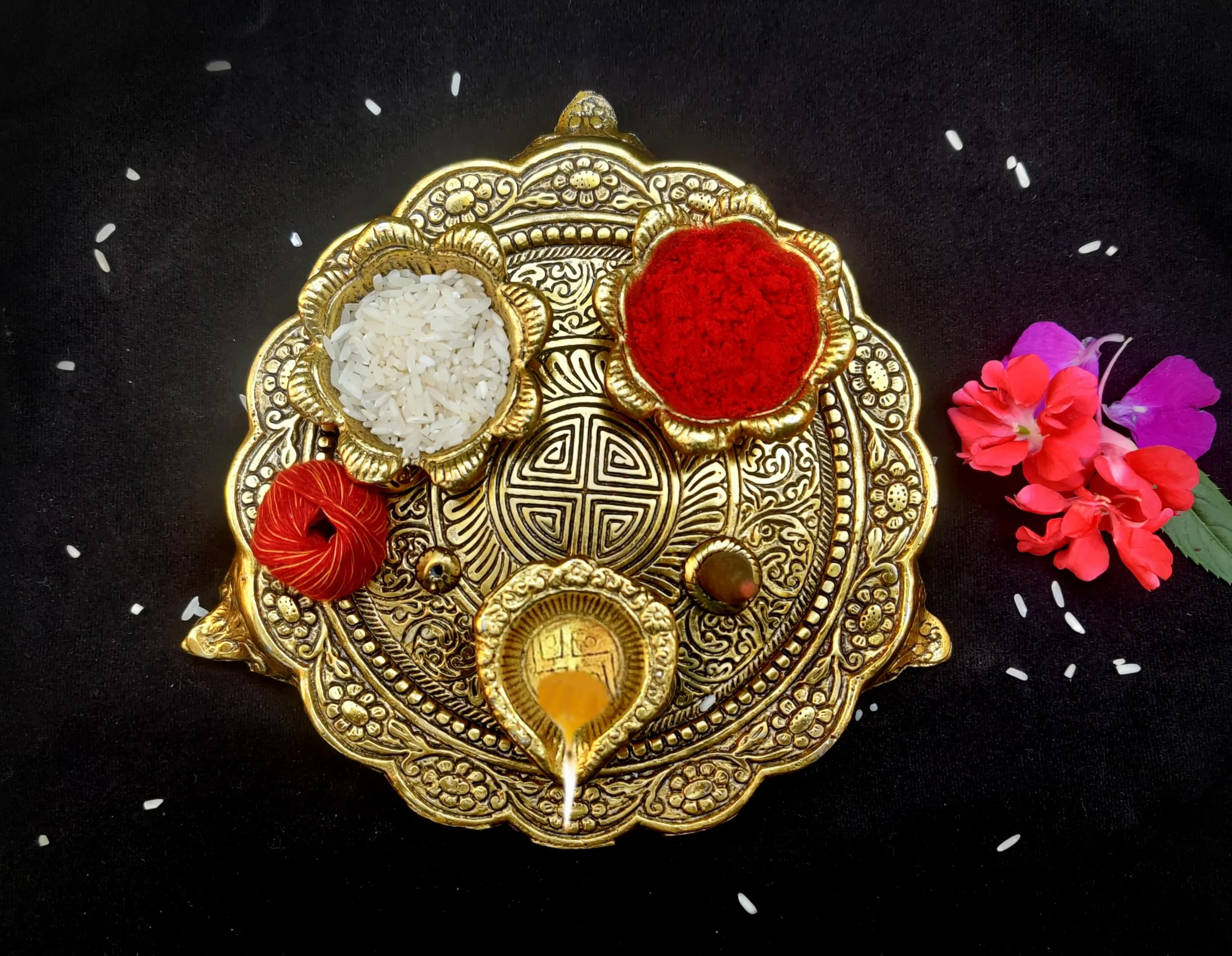 Wonder Care Laxmi Ganesha Idol con piatto per Puja Diwali che mostra decorazioni Deepawali Indian Dhanteras Pooja Statue Thali Indian God