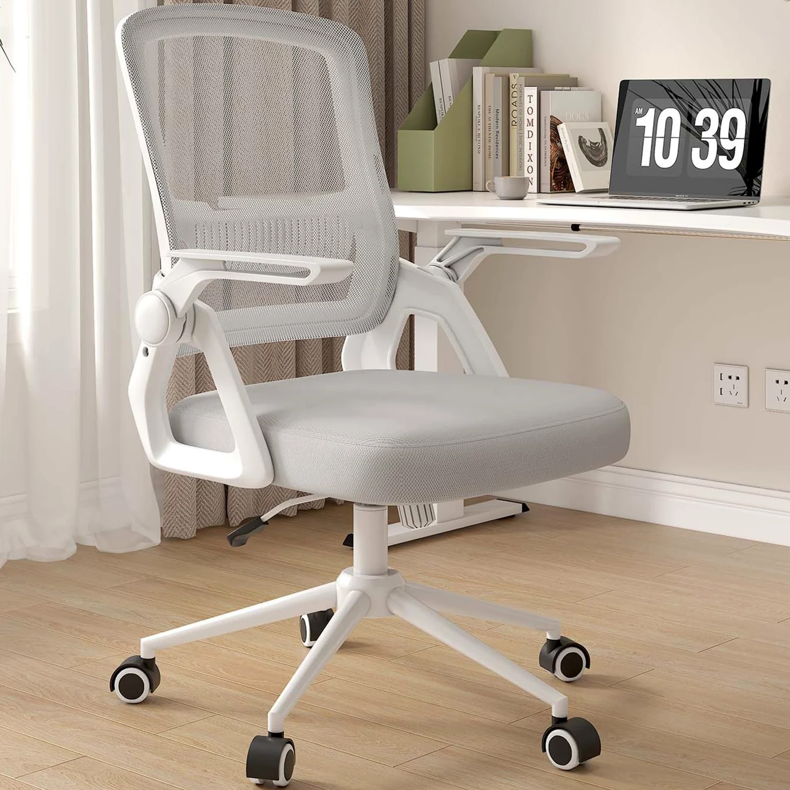 naspaluro Sedia da Ufficio Scrivania Ergonomica, Con Braccioli Pieghevoli, Altezza Regolabile, Seduta e Schienale in Rete Respirante, Girevole con Ruote, Funzione Oscillante Grigio