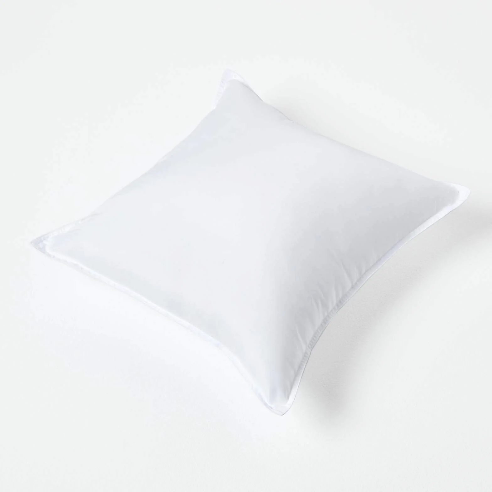 HOMESCAPES Inserti per Cuscino 60x60 cm Set da 4, Super Microfibra, Ipoallergenici, Imbottitura per Cuscino
