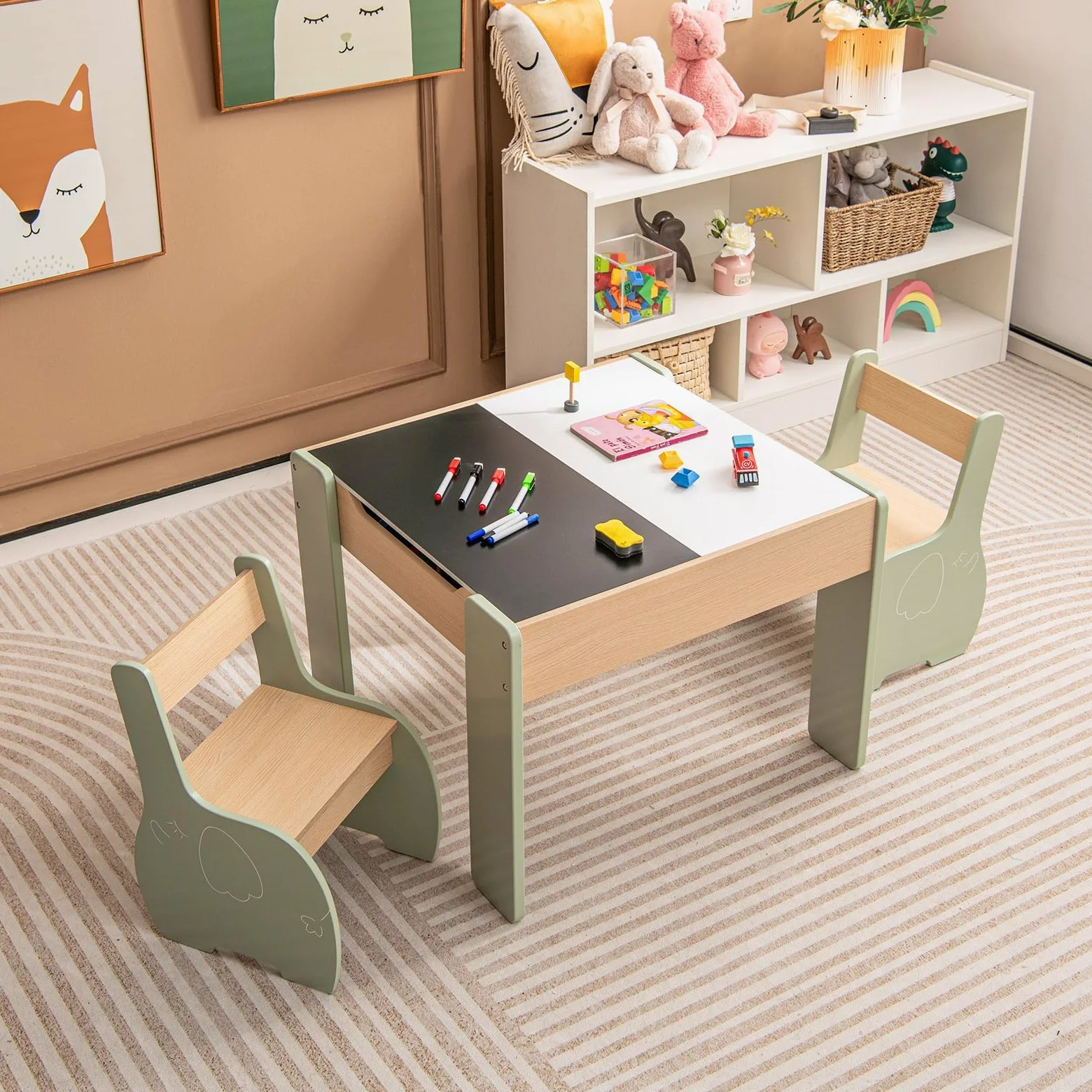 RELAX4LIFE 3 in 1 Tavolino Bambini, Set Tavolo per Bambini e 2 Sedie in Legno, Tavolino Legno con Piano a Doppia Faccia (Lavagna Bianco/Nero) per Giocare, Disegnare e Conservare, per Cameretta (Verde)