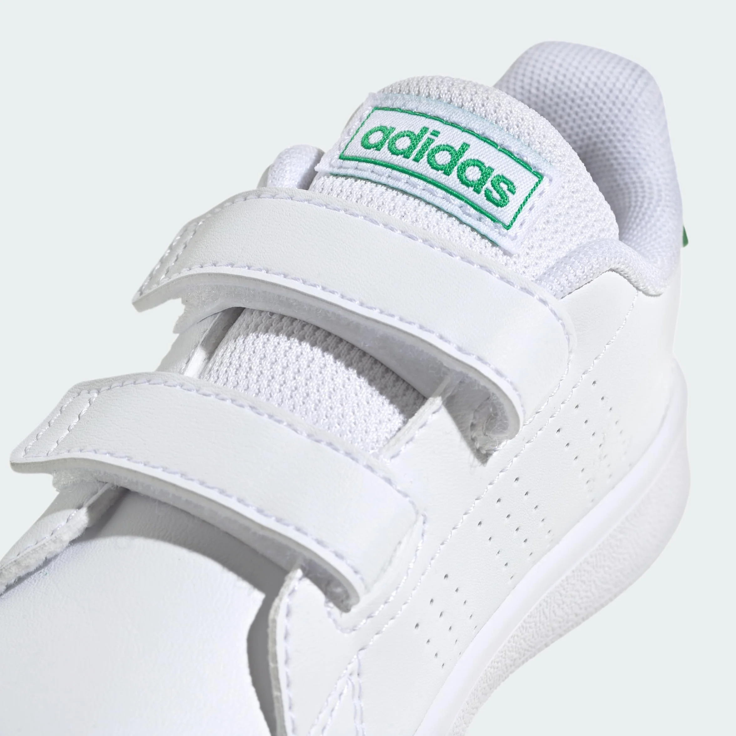 Adidas Kids Scarpe Advantage Lifestyle Court Due Chiusura a Strappo