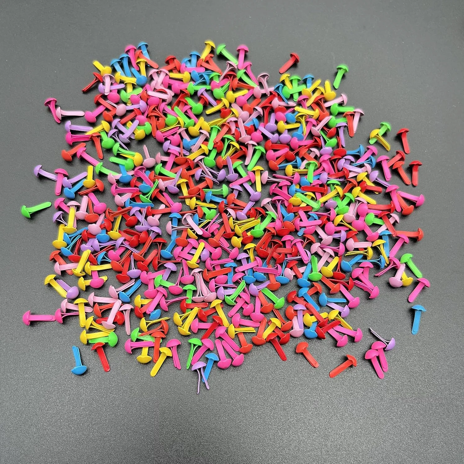 Mini fermacampioni metallo 4mm multicolori 500 pezzi per scrapbooking