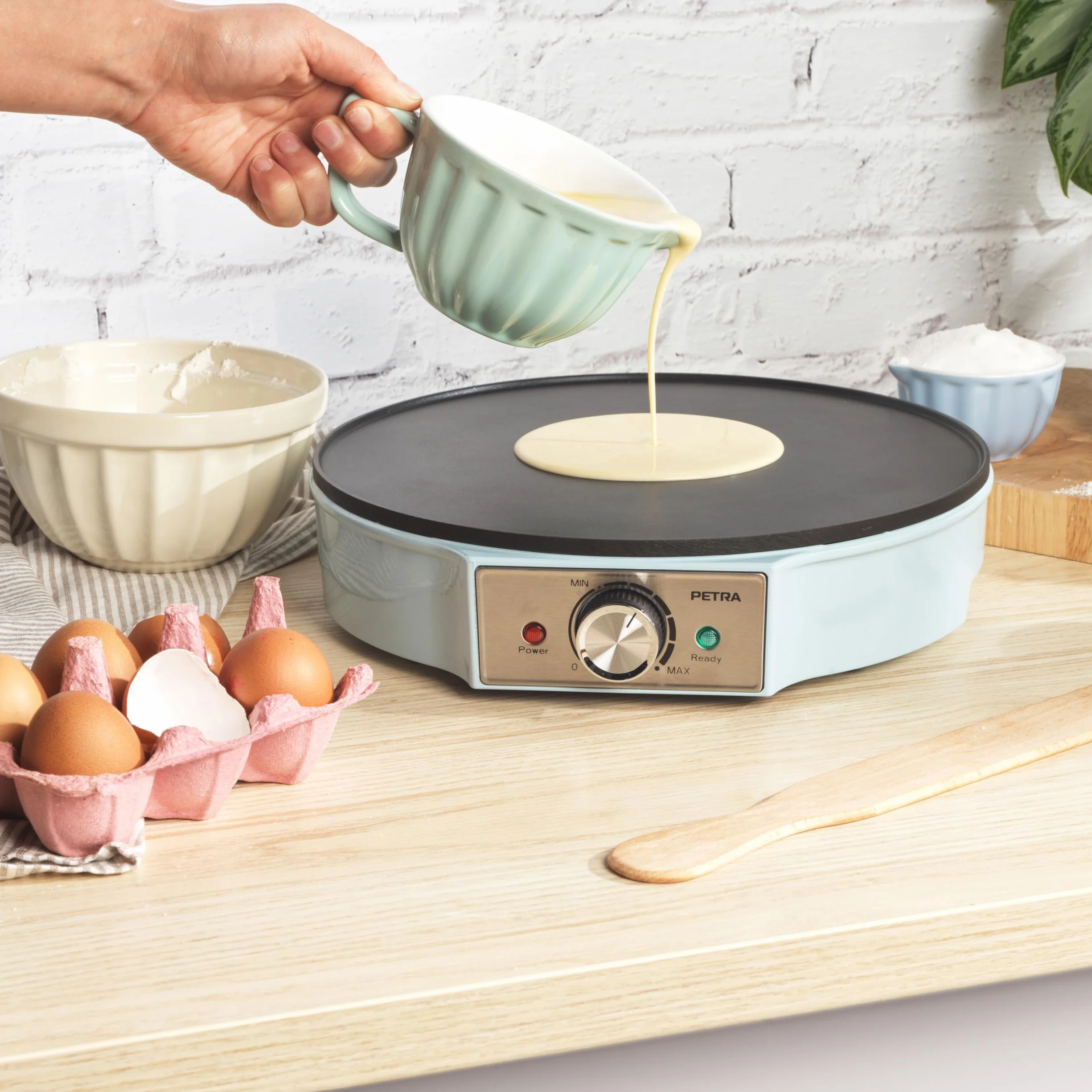 Petra PT6223BLVDE macchina per crepes piastra elettrica antiaderente 30 cm 1200W blu
