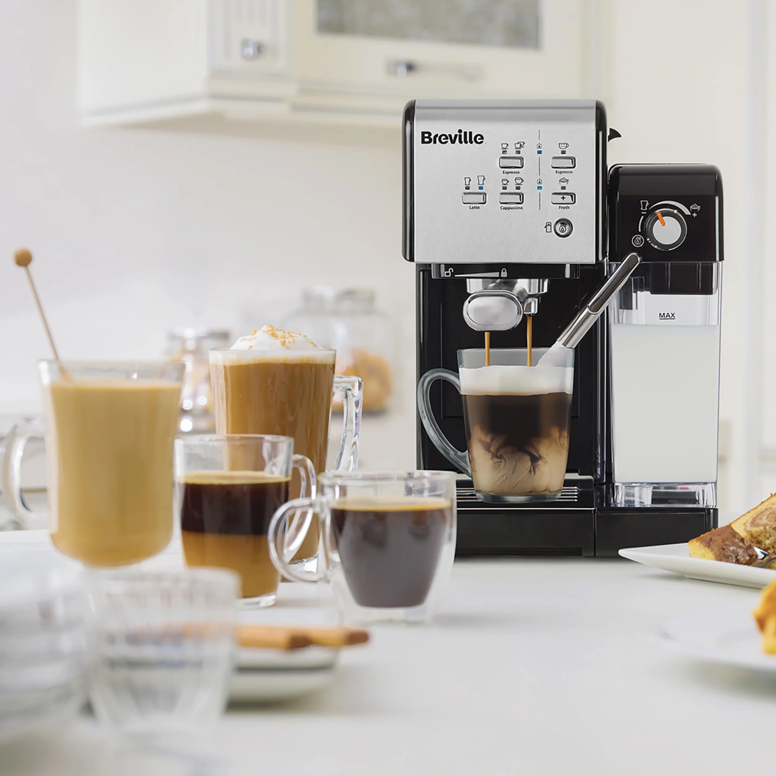 Breville Prima Latte II Espresso, Macchina per latte e cappuccino, Pompa professionale da 15 bar e montalatte, Argento VCF108X