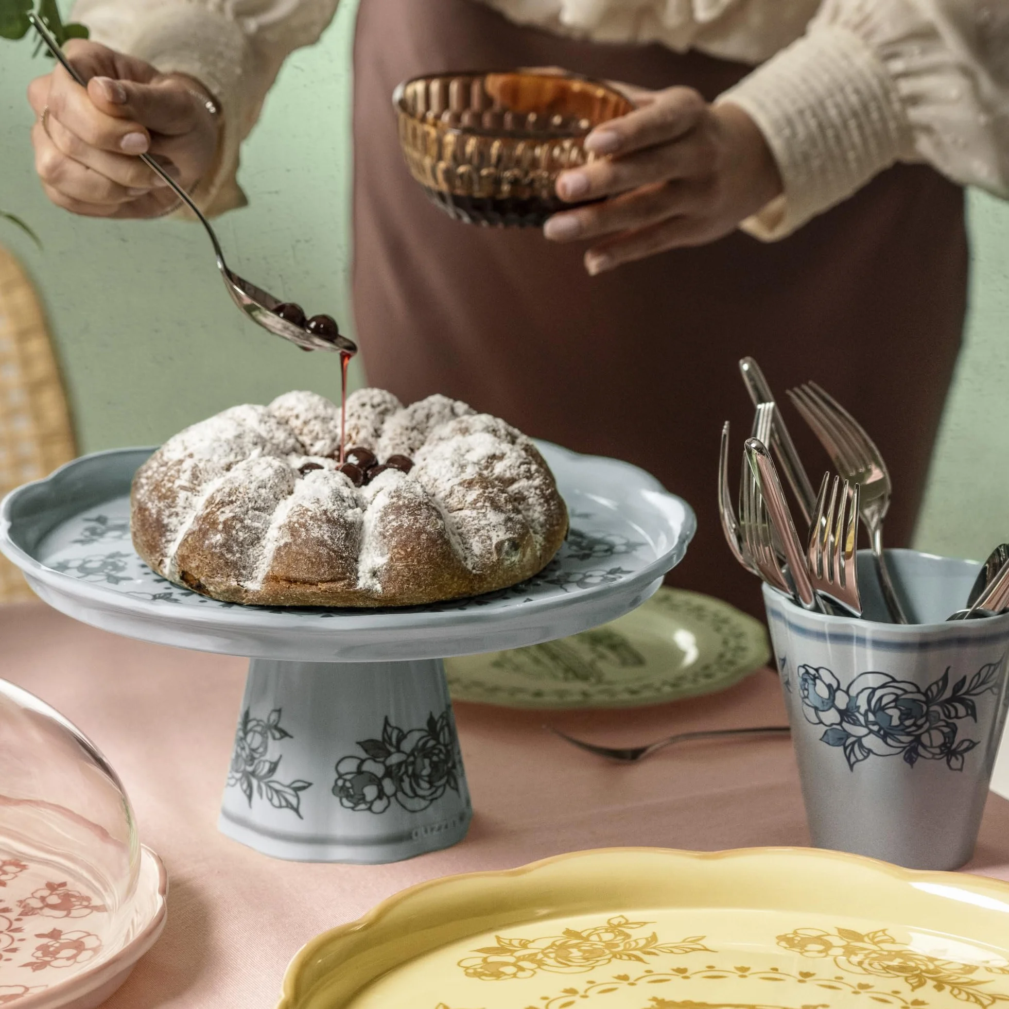 Guzzini Alzata con campana in melamina Josephine Celeste Polvere