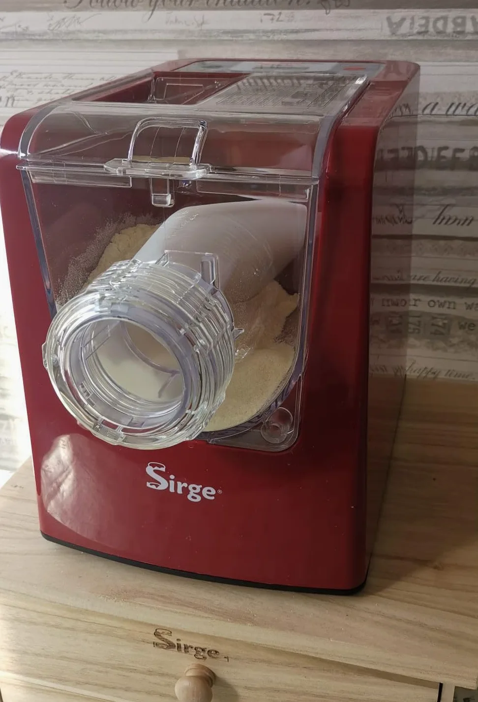 Sirge PASTAMPANE Impastatrice e Macchina per la Pasta fresca all'uovo 3 in 1 Pasta Pane Pizza - 22 Trafile - 1Kg - 300Watt