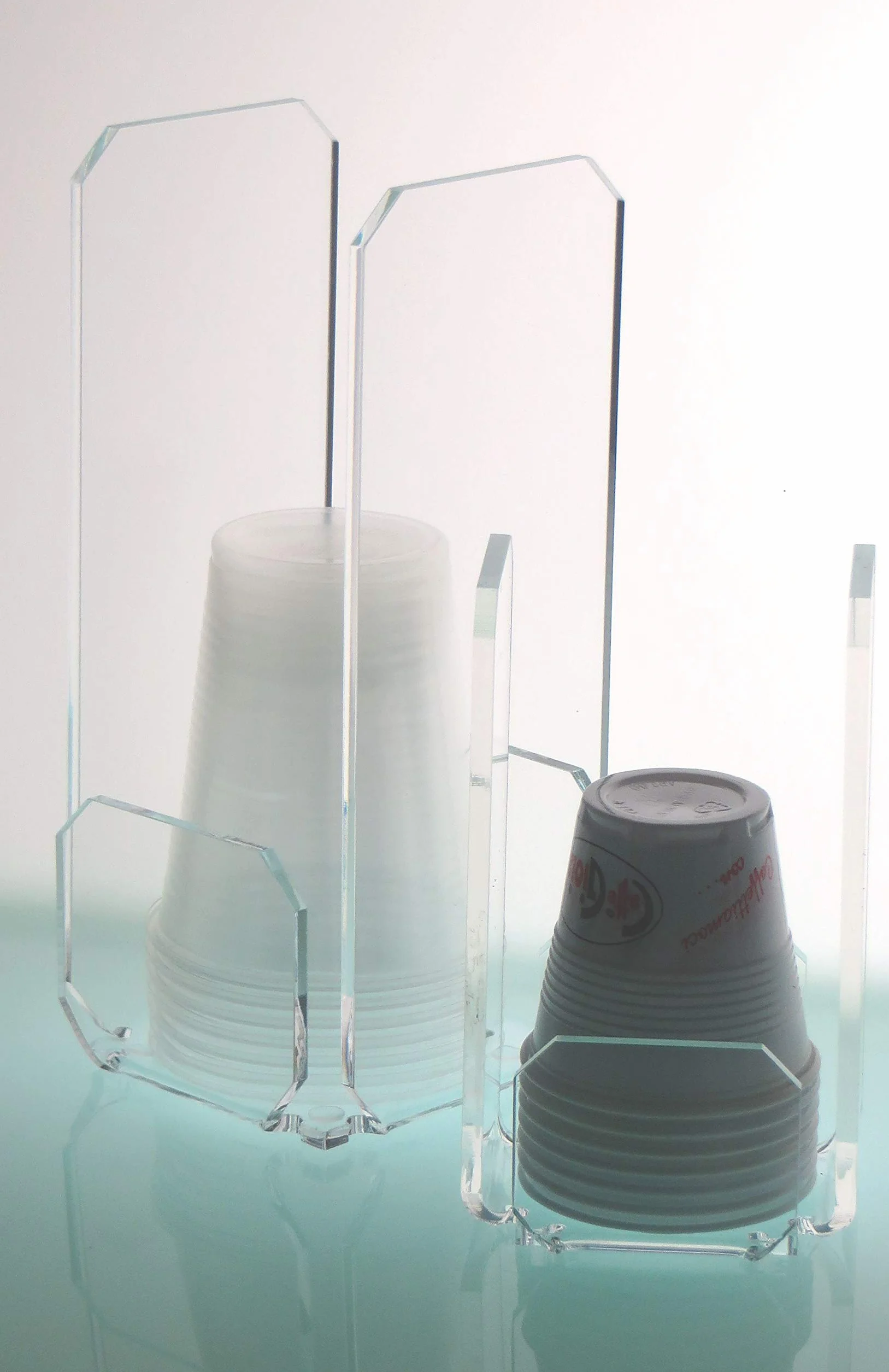 Portabicchieri plastica vetro acrilico trasparente modello Musa, porta bicchieri da tavolo buffet design moderno, made in Italy