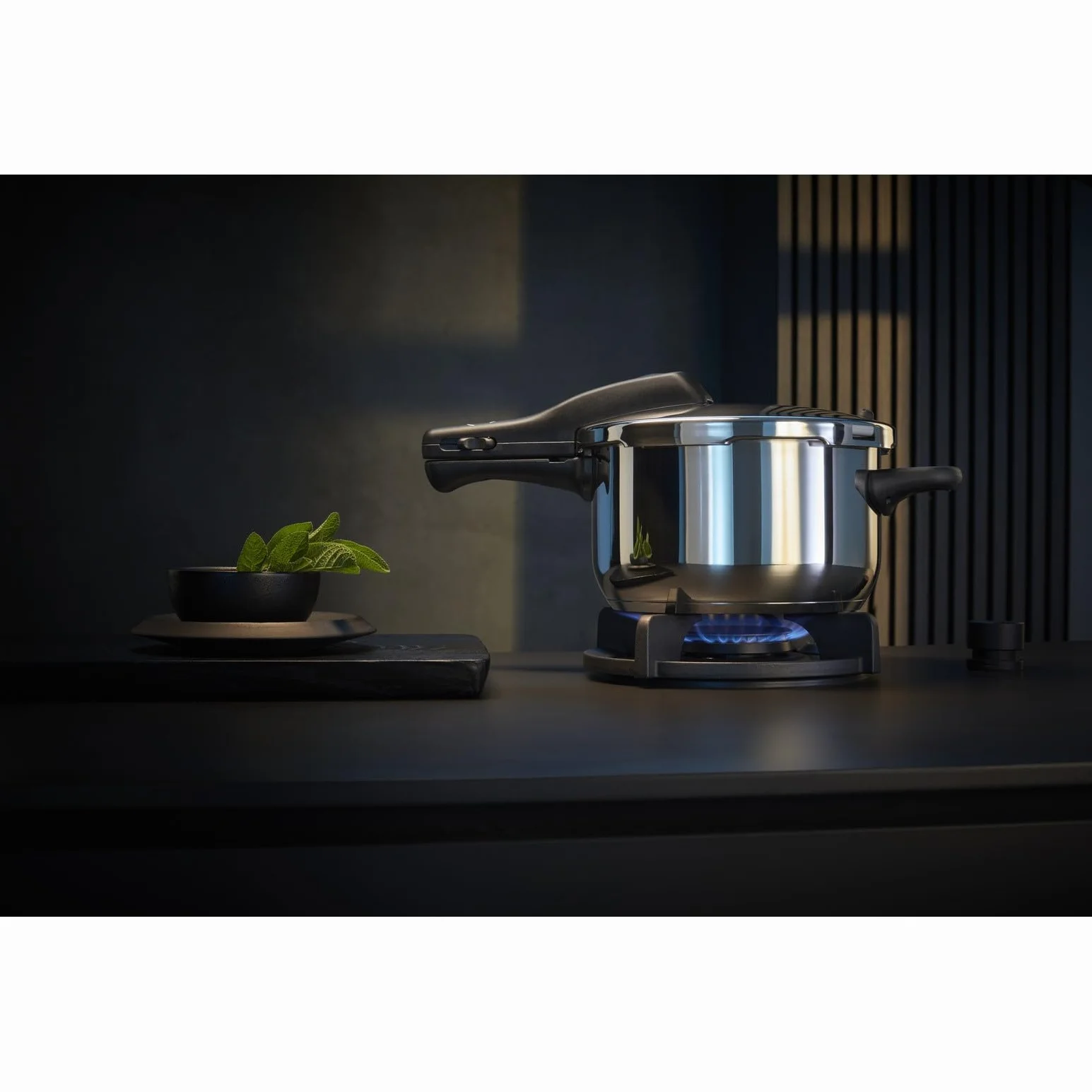 WMF Pentola Perfect Ø 22 cm, Ø 3 litri, in acciaio inox Cromargan per induzione