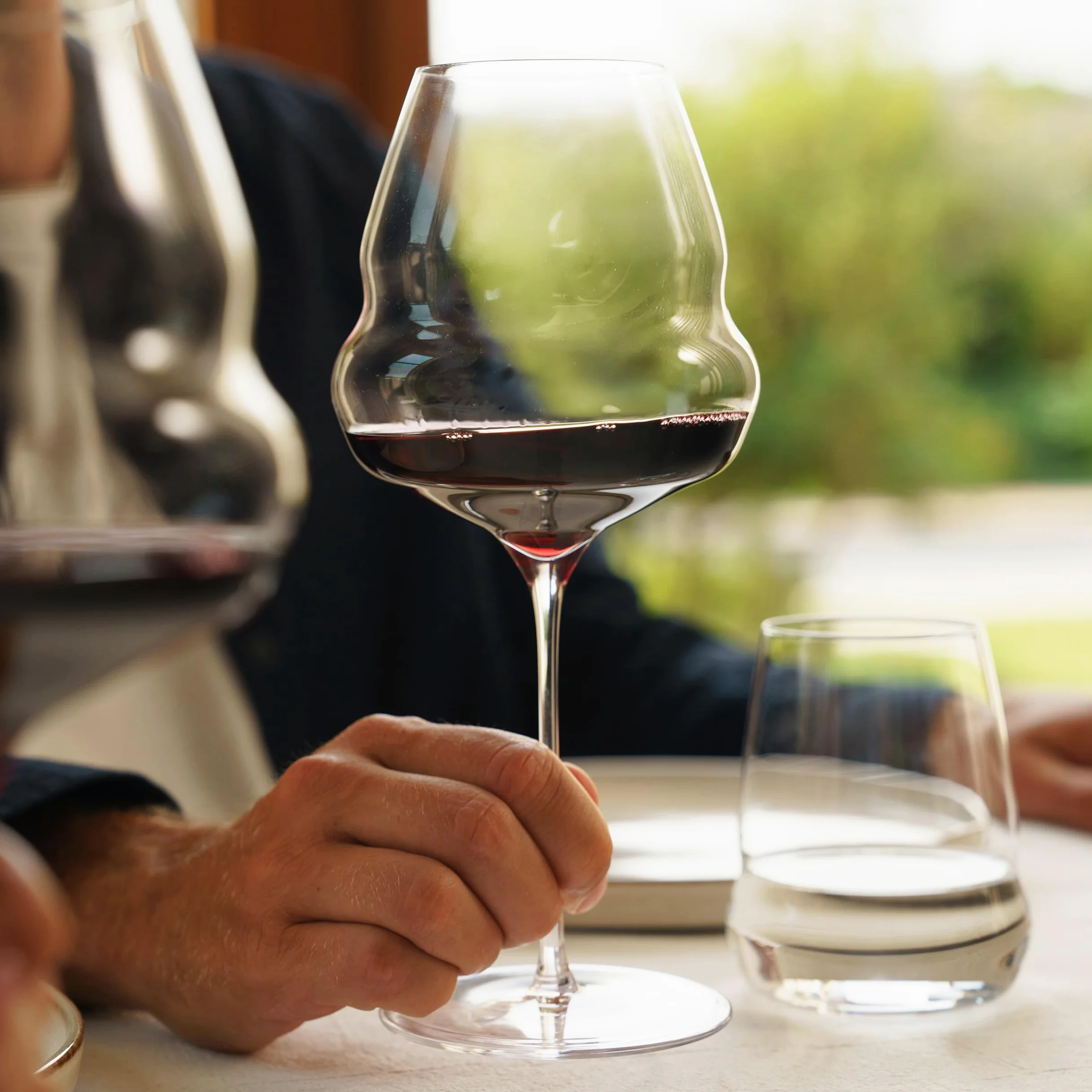 Stölzle Lausitz Calici da Vino Borgogna Cocoon Set da 6, 710ml – Calici Ideali per il Borgogna – Design Cocoon per uno Sviluppo degli Aromi – Lavabile in Lavastoviglie