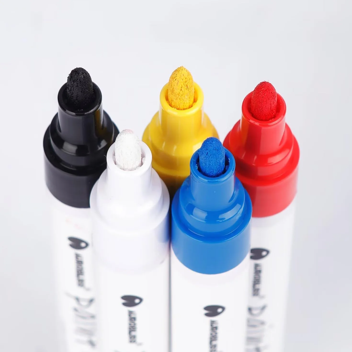 Pennarelli indelebili a base di olio impermeabili punta proiettile 2-3 mm per metallo plastica vetro legno 5 pezzi