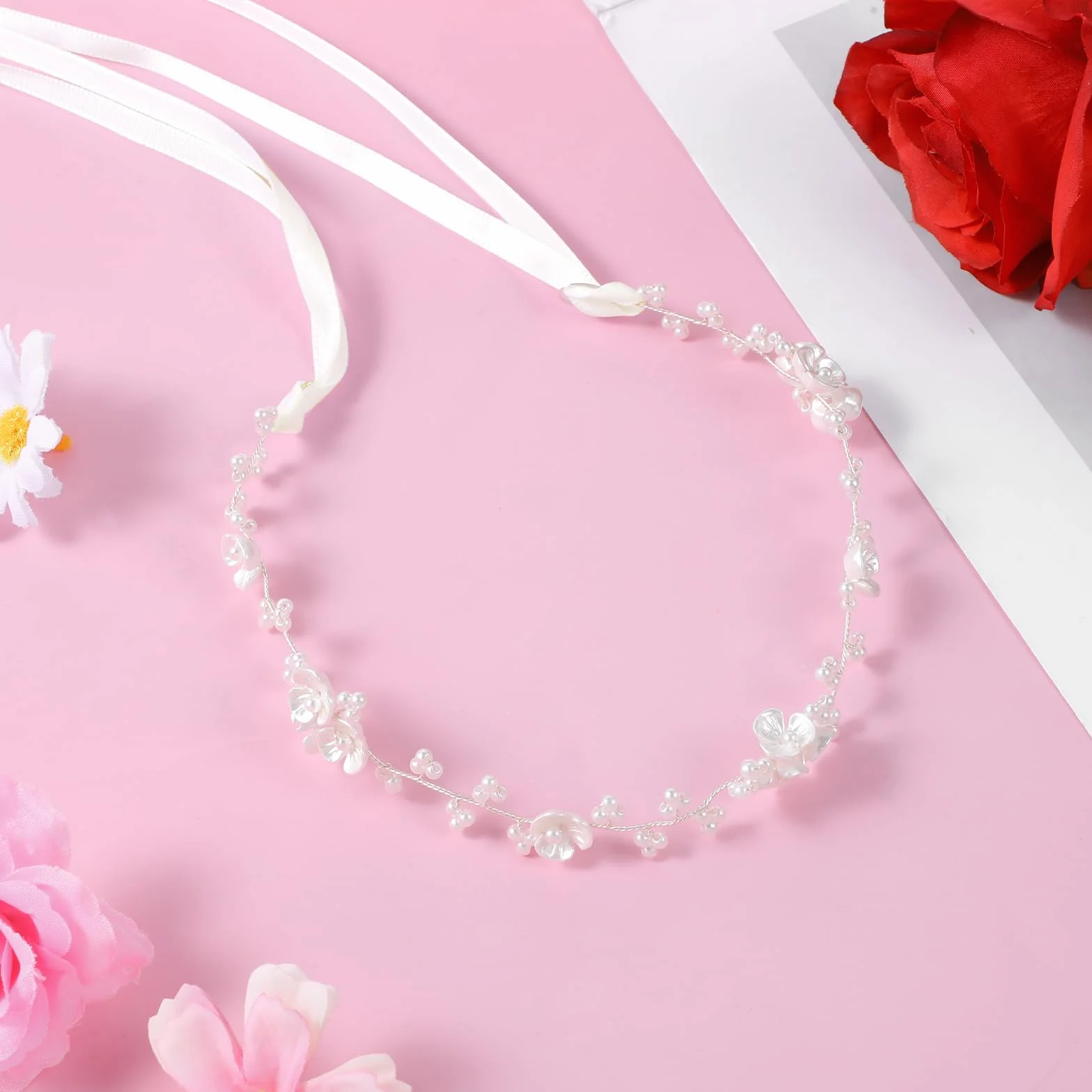 Accessorio per capelli da sposa con perle e fiori, bianco