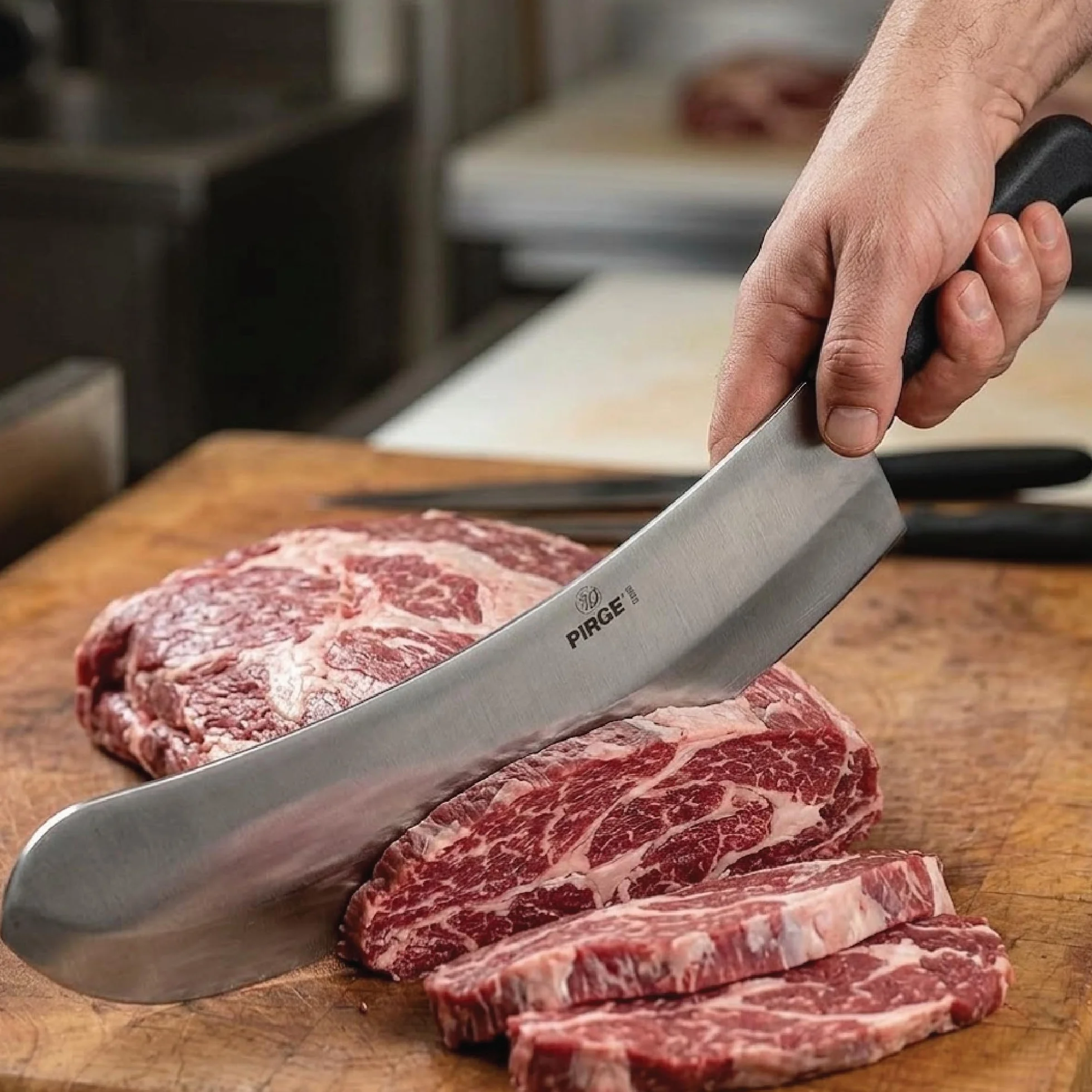 Pirge Ecco Mezzaluna Cucina Grande per Carne 55 cm - Coltello Monolama per Erbe, Macellaio, Cucina Professionale - Coltello da Cucina in Acciaio Inossidabile - Design Ergonomico con Manico in Plastica