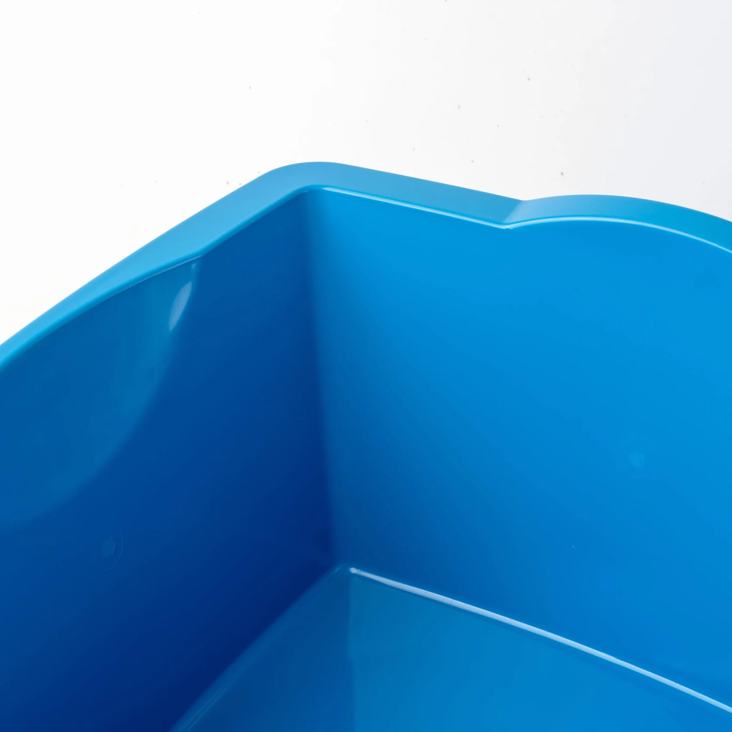 Bacinella in Plastica Quadrata Multiuso 7L - SUPER SOLIDA - Made in Italy - 33 x 33 x 16 cm - Vaschetta per Lavare Casa, Vesititi, Bucato, Piatti - Bacinella in Plastica Dura - Uso Interno ed Esterno