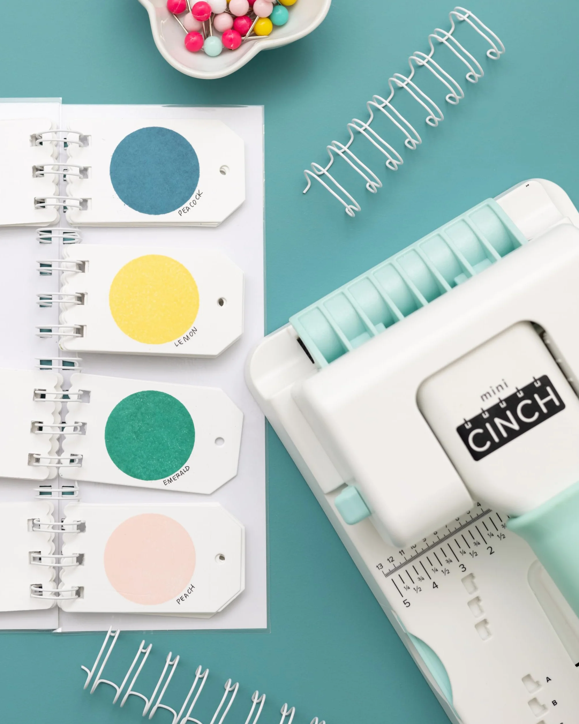 We R Memory Keepers Mini Cinch Bookbinding Machine Binding Tool, Altro Materiale, Bianco, OS