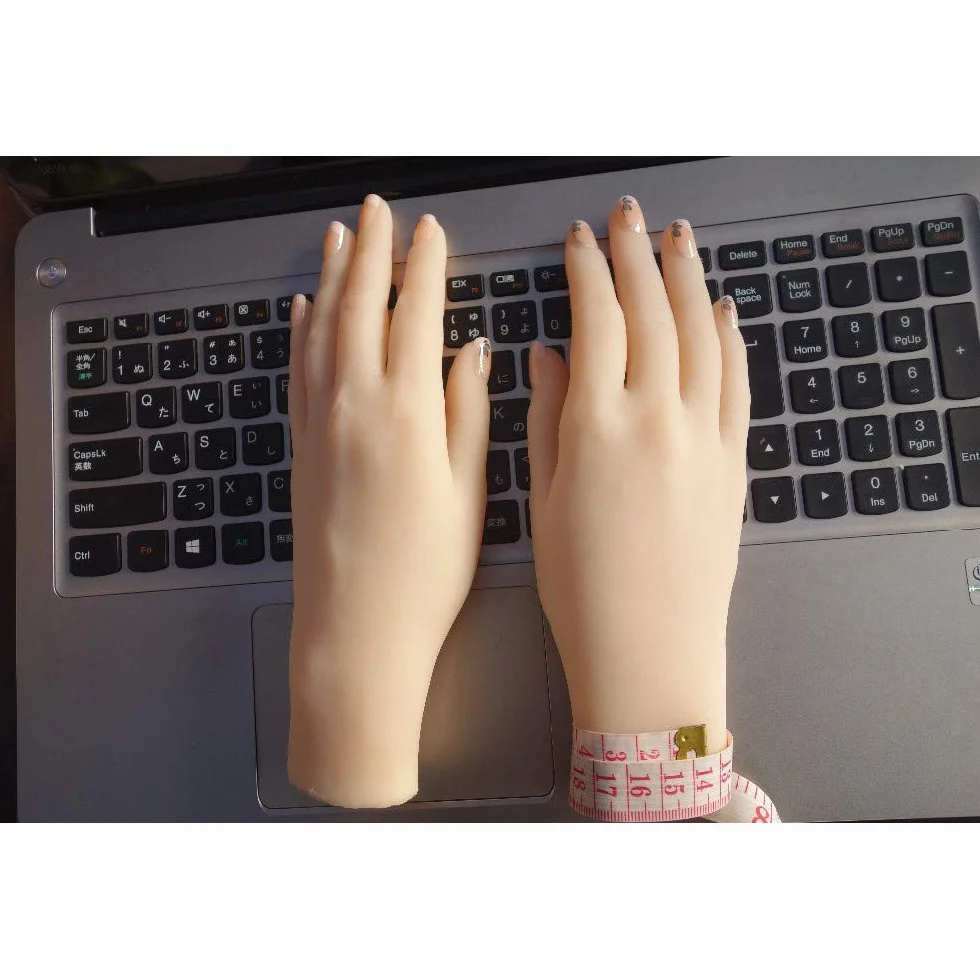 Piedi o mani in silicone, mano realistica in silicone, modello a mano in silicone, 1 paio di mani finte femminili a grandezza naturale in silicone morbido flessibile per anello braccialetto e Gl