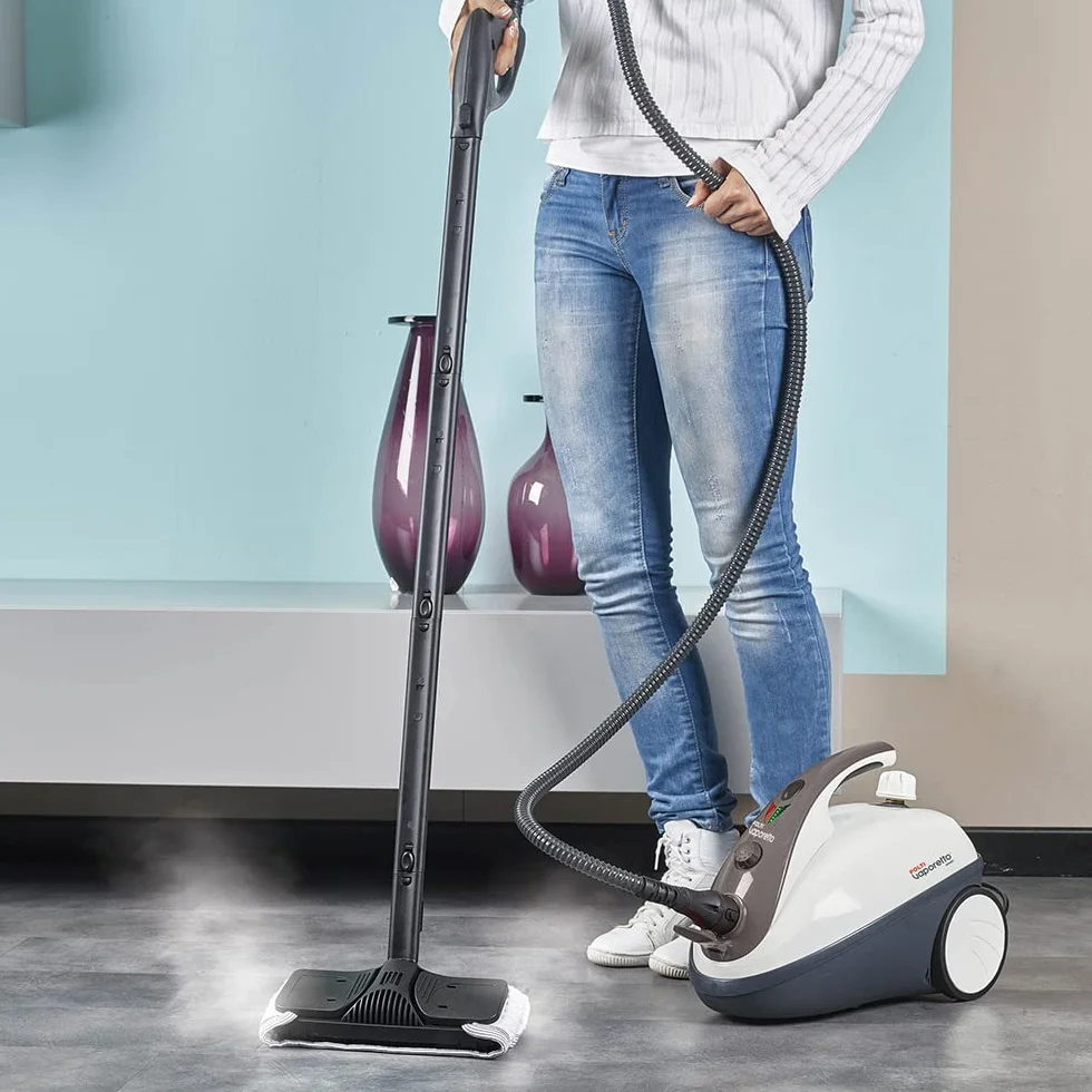 Polti Vaporetto Smart 30 S, Pulitore a Vapore con Caldaia ad Alta Pressione fino a 3 Bar, Tappo di Sicurezza, Potenza 1800 W, Capacità 1,6 L, 12 Accessori, Vano Porta Accessori, Bianco e Grigio