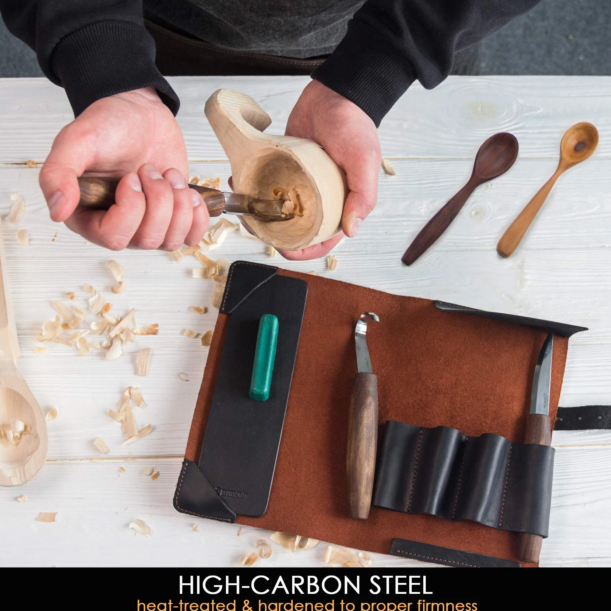 BeaverCraft Kit Deluxe Intaglio Cucchiai S14x – Set Whittling per Legno con Coltello Sloyd, Coltello a Uncino, Sgorbia, Custodia Rotolabile in Pelle e Cinturino con Pasta Lucidante