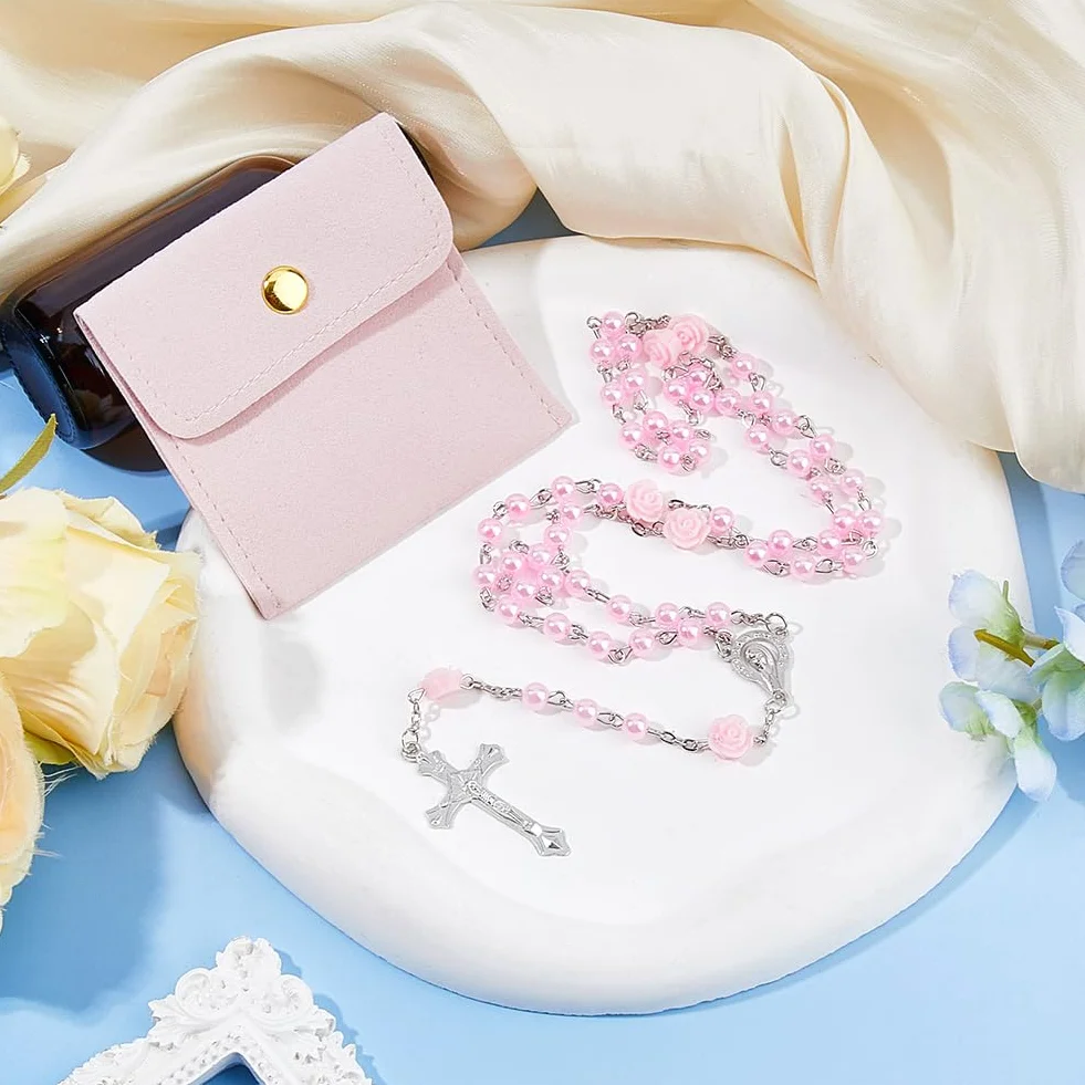 DICOSMETIC Rosa Blu Rosso Viola Rosario Collana Perline Rosario Collane Lega Gesù Croce Rose Ghirlanda Collana Per Le Donne Uomini Con 1 Pezzo Pelle PU Gioielli Borse d'Imballaggio