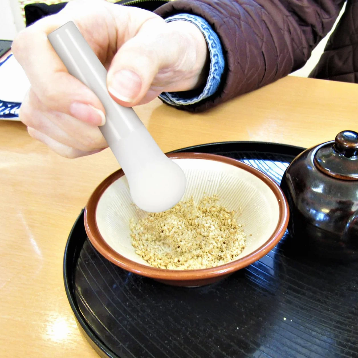 PRETYZOOM Macinino aglio in porcellana, accessorio per la cucina, trituratore a mano, tritatutto per l'aglio, pestello in ceramica, pestello bianco