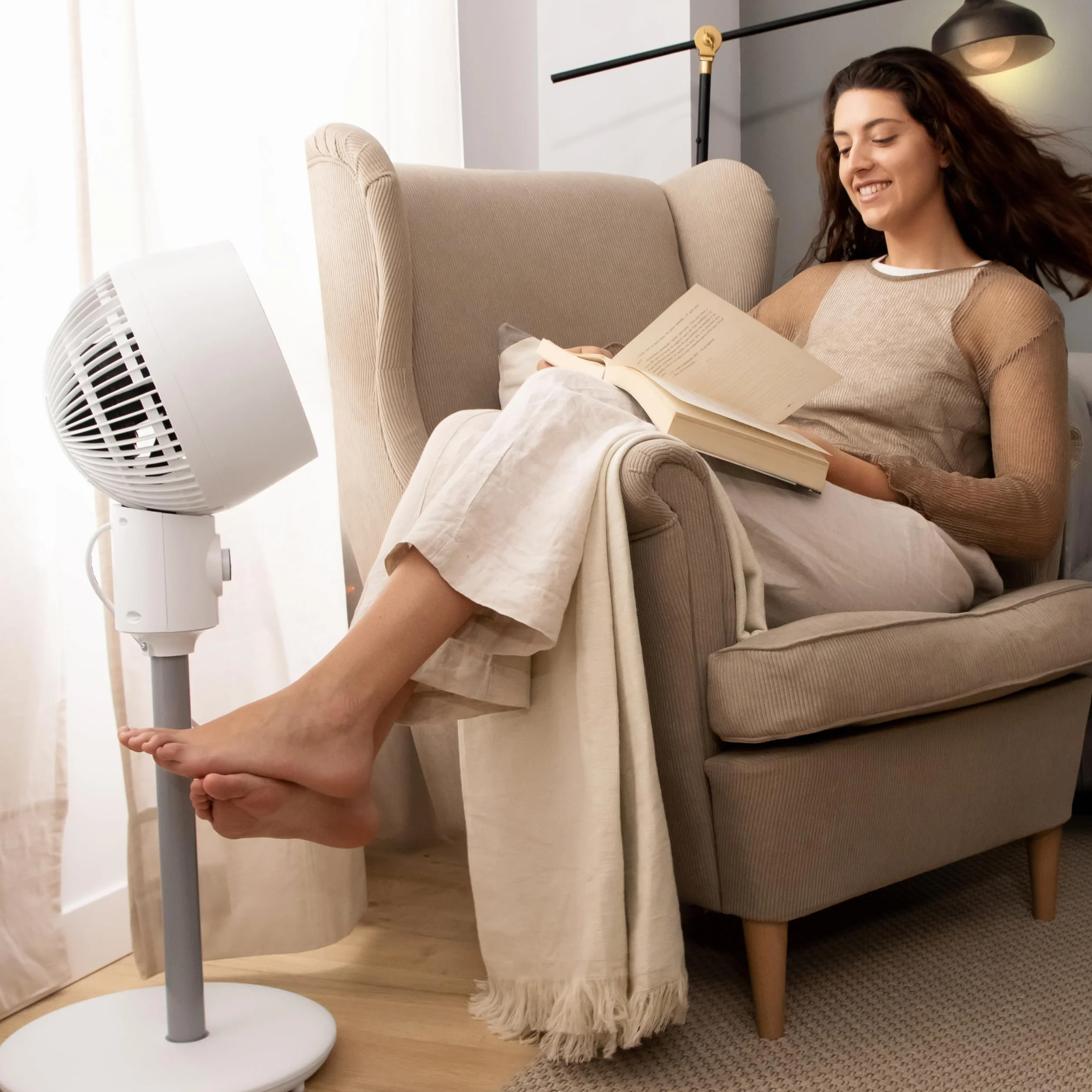 Cecotec - Ventilatore circolatore d'aria a piantana, EnergySilence 900 Cyclone. 35 W, diametro 9 pollici, oscillazione automatica, 3 velocità, inclinazione regolabile, controllo facile