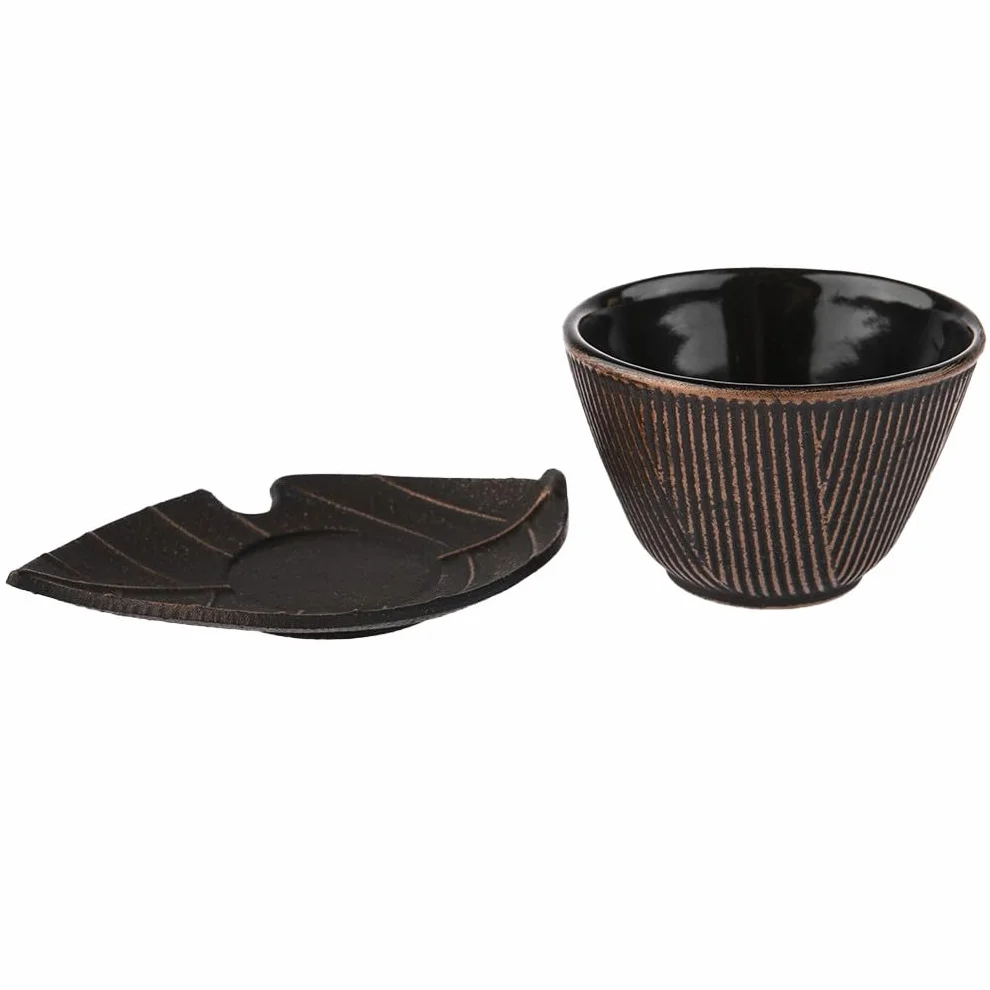 Set da tè in ghisa con motivo a fiori di ciliegio - 1 teiera, 4 tazze e filtro - Capacità 0,8 l - Nero e bronzo