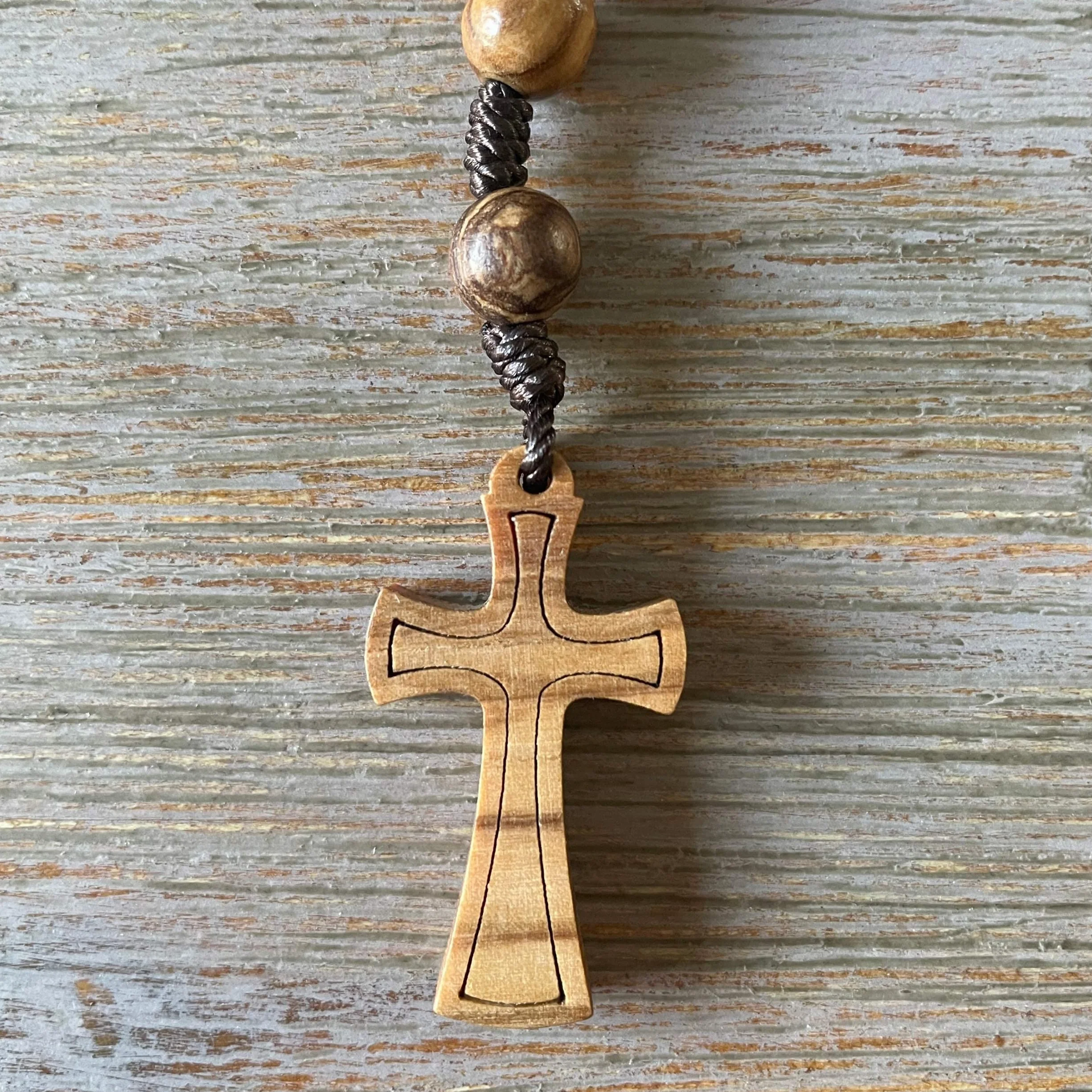 rosario in legno d'ulivo fatto a mano a Gerusalemme, rosario in scatola di carta Kraft con crocifisso, regalo battesimo, comunione, feste cristiane, nascita, compleanno, protezione auto, casa