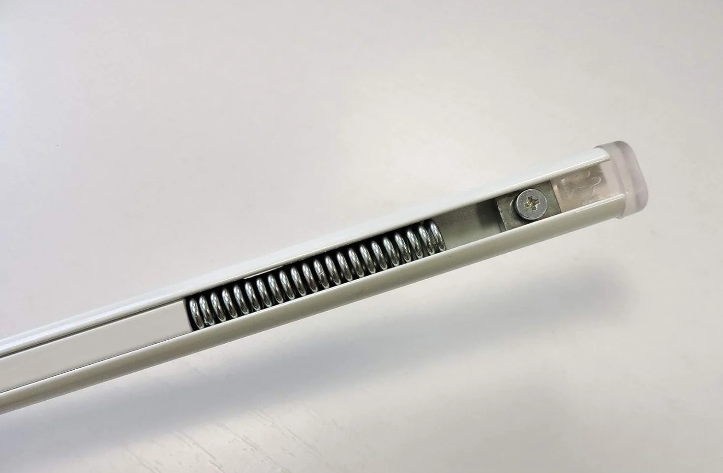 BACCHETTA A MOLLA ALLUMINIO VERNICIATO BIANCO 13 MM ESTENSIBILE PER TENDE A VETRO REGOLABILE 87-150
