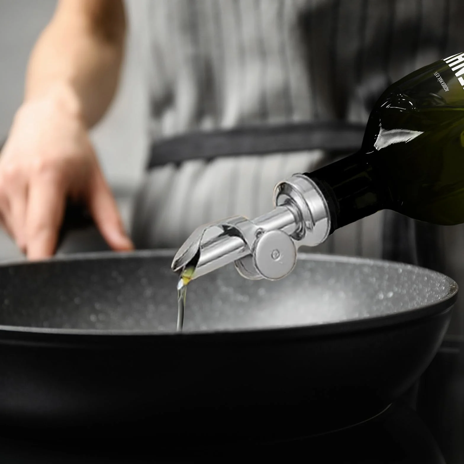 Beccuccio Olio per Bottiglia in Acciaio Inossidabile, Tappo Dosatore Olio Salvagoccia, 4 Pezzi