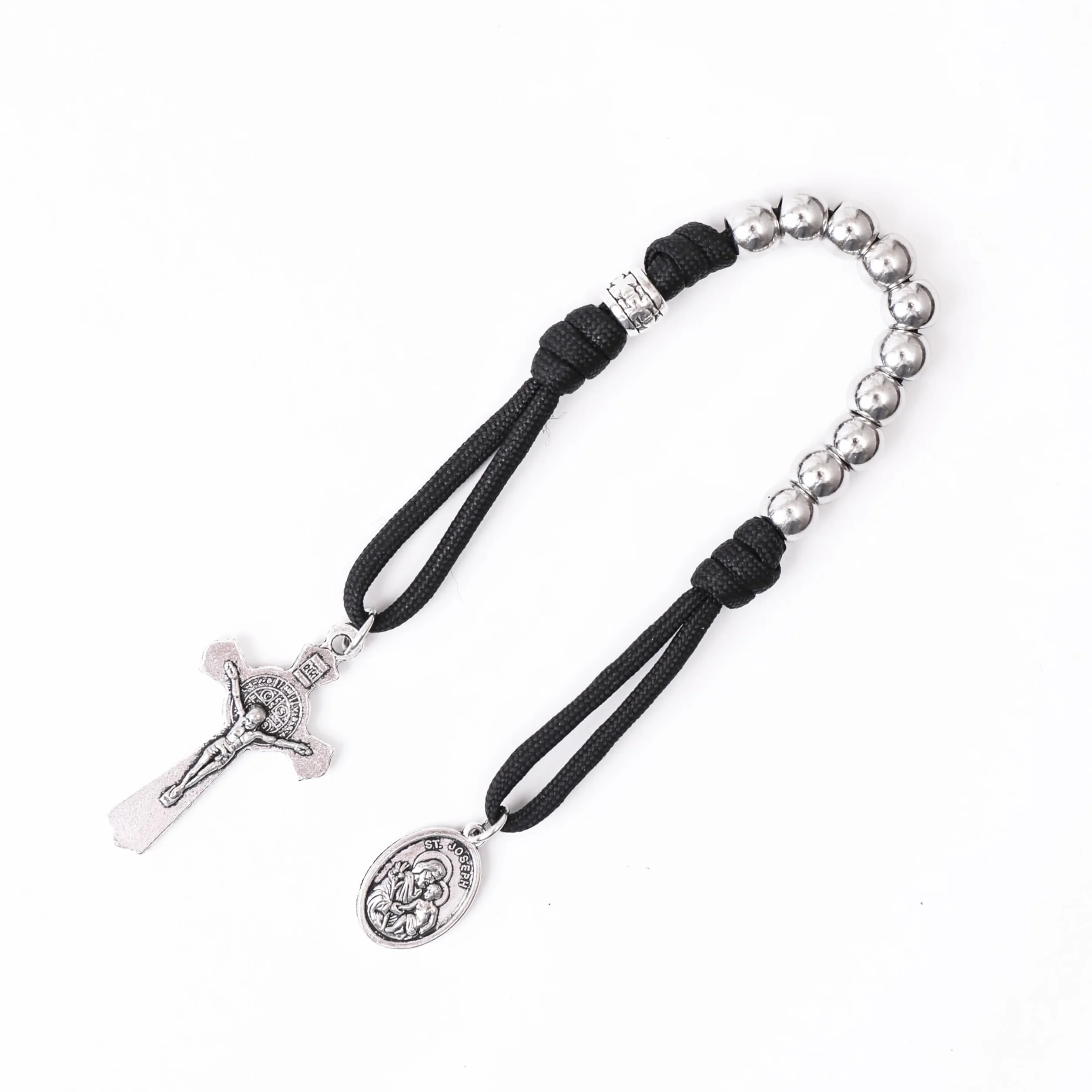 Nazareth Store Rosario militare di un decennio in paracord, perline d'argento, rosario tascabile per auto, prega per noi, medaglia di San Giuseppe e croce di San Benedetto.