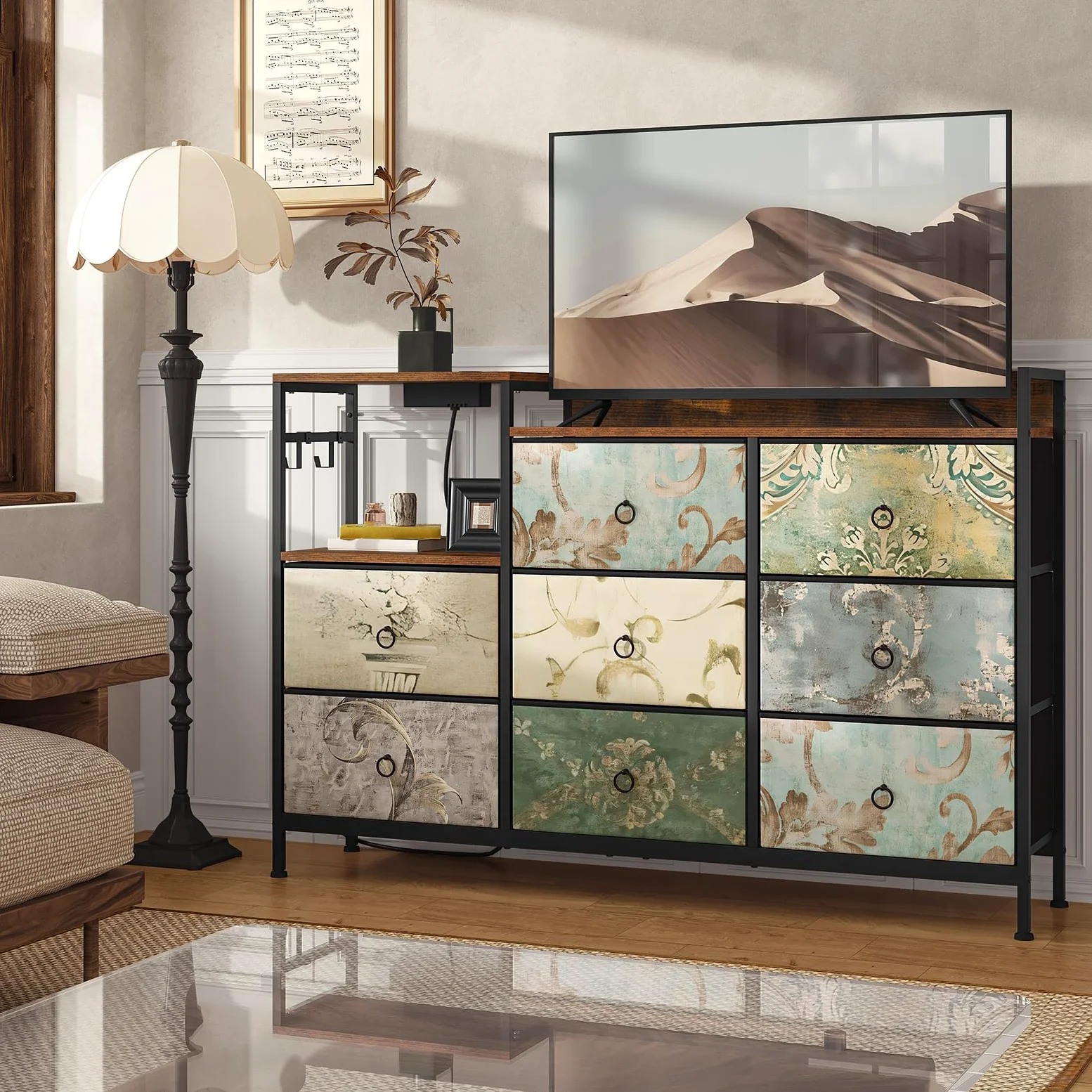 WOLTU Cassettiera a 8 Cassetti in Tessuto, Cassettiera per Camera da Letto, con Sezione di Ricarica e Ganci, Piani Legno e Struttura in Metallo, Marrone Rustico+Nero