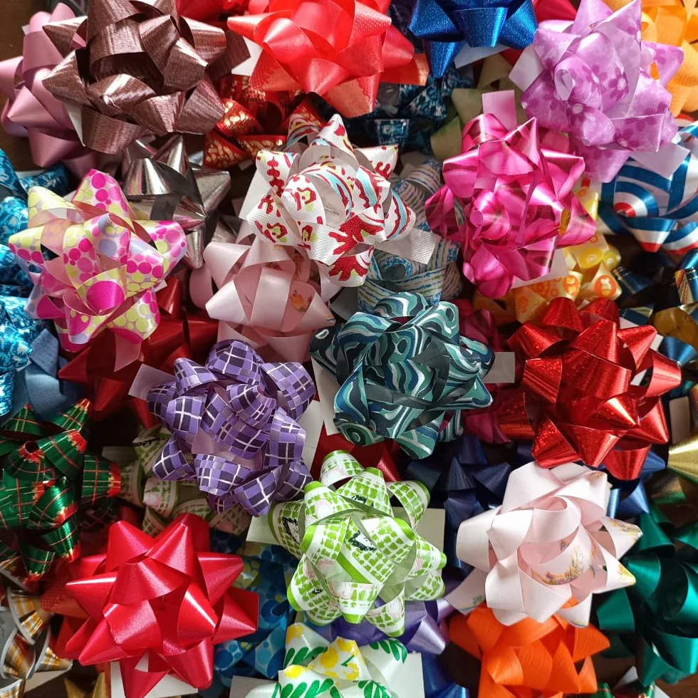 Coccarde adesive assortite Ø 5-6 cm colorate per pacchi regalo compleanno natale MVN8