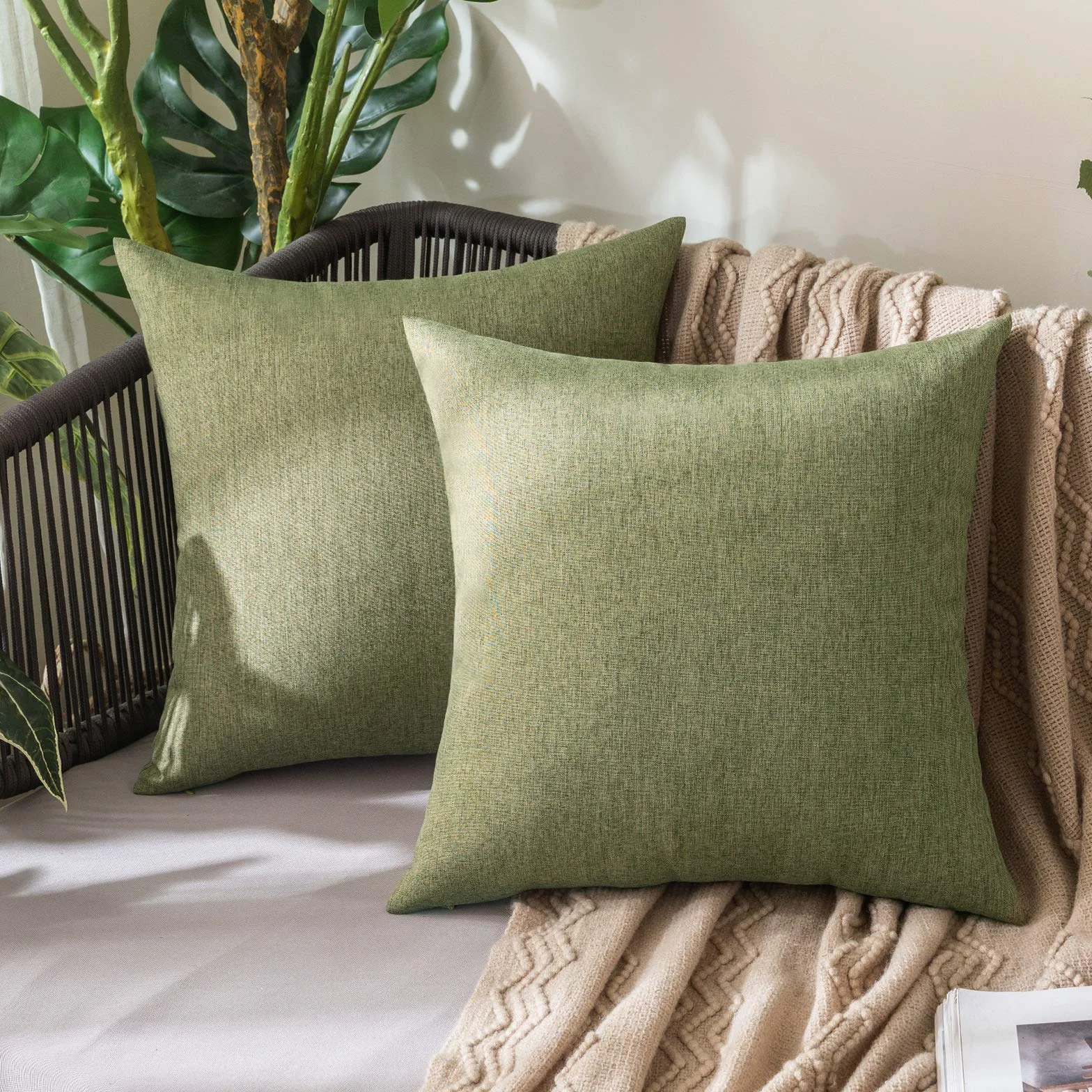 MIULEE Federe per Cuscino Impermeabile 40x40 cm Verde Scuro in Poliestere per Divano Esterno