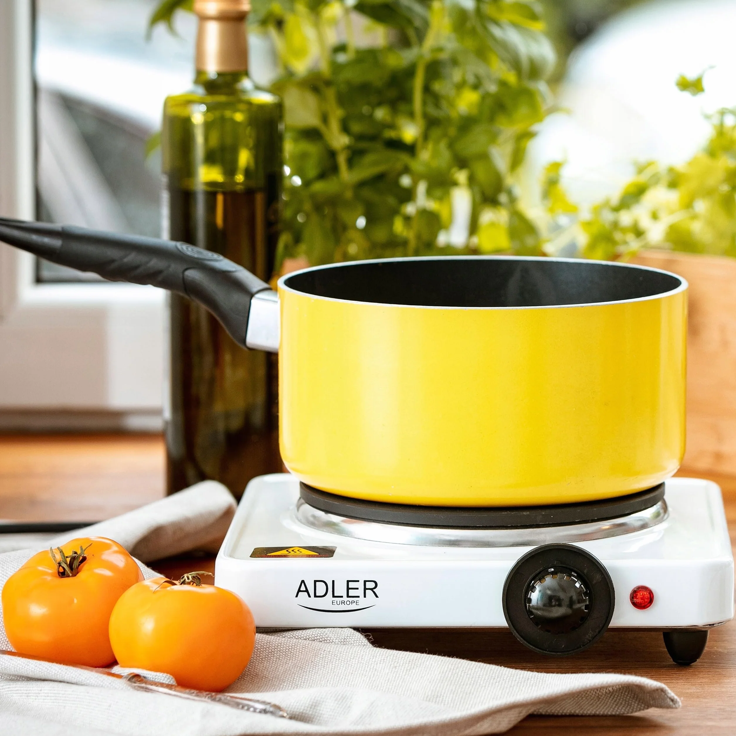 ADLER Piastra elettrica, potenza 1500 W, diametro piastra riscaldante 185 mm