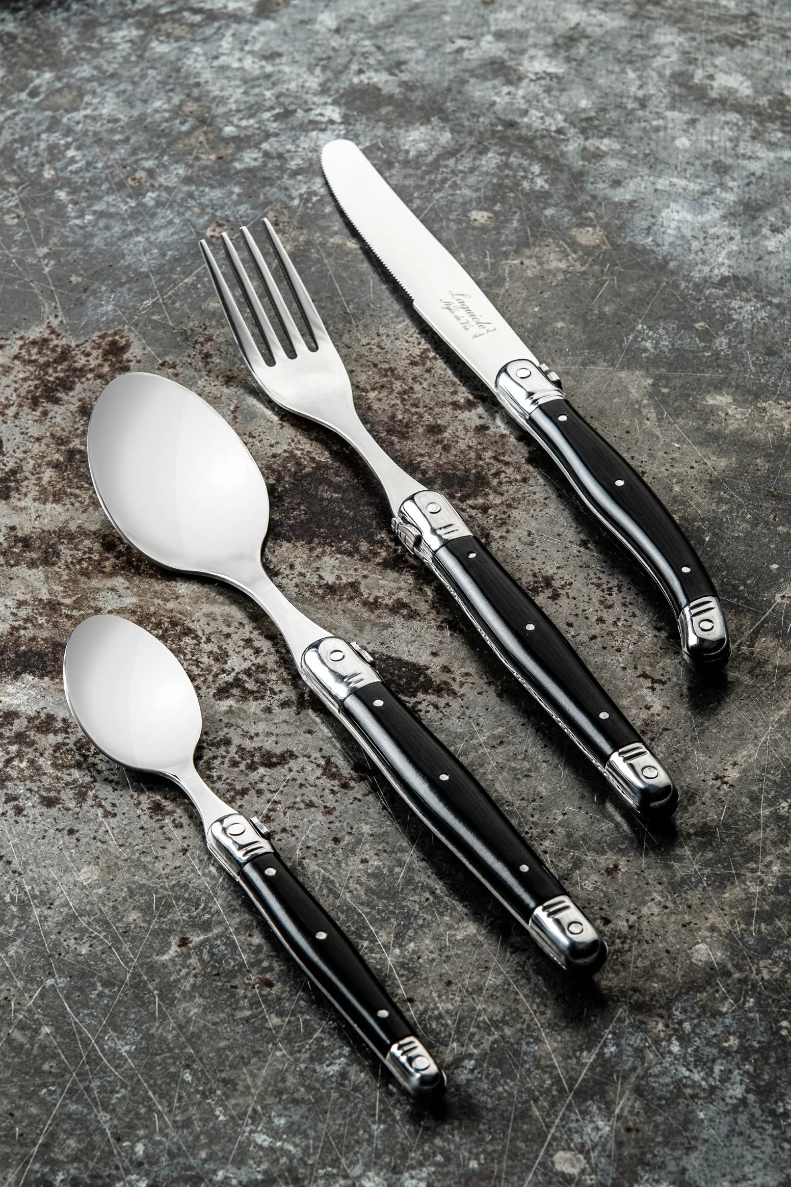 Laguiole Style de Vie Premium Line couvert zwart 24-delig (PrCouvZwart)