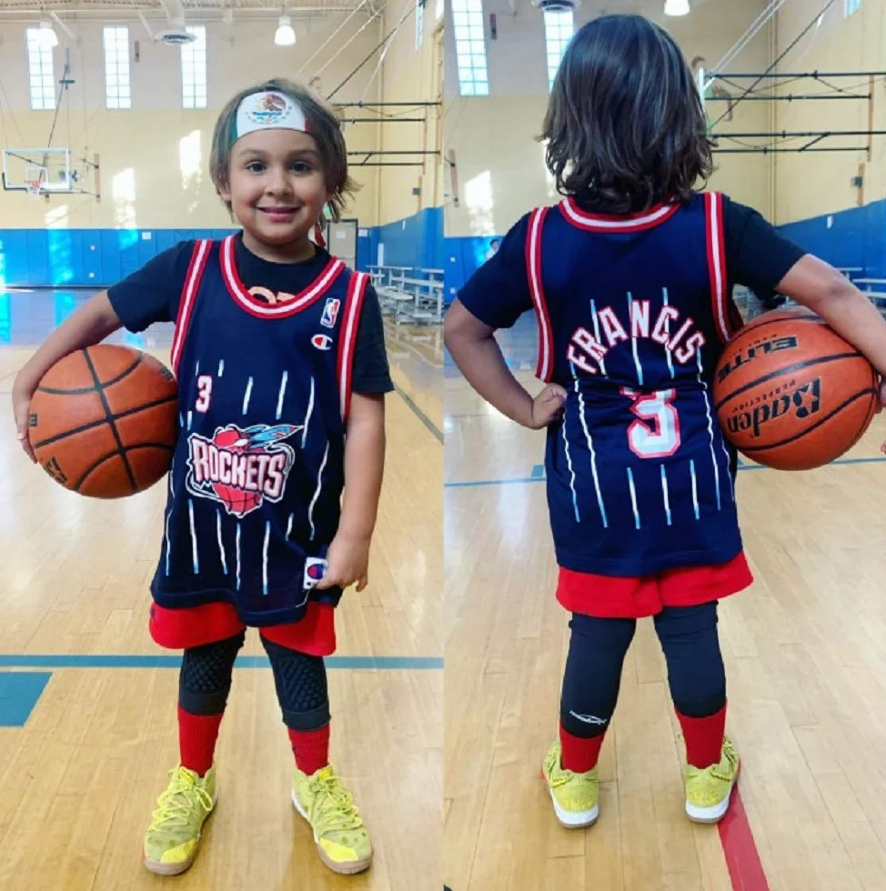 COOLOMG Pantaloni da basket con ginocchiera per bambini, a compressione a 3/4, leggings imbottiti