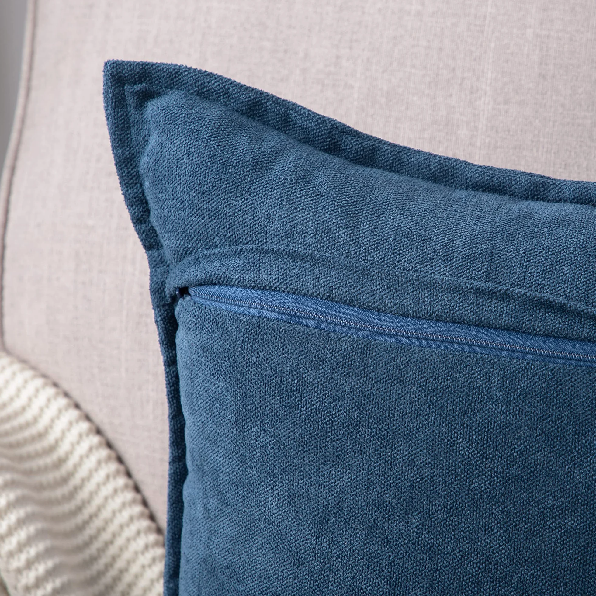 Madizz 2 Pezzi Federe Corto Ciniglia Copricuscini Morbido Decorativo Fodere per Cuscino Lusso Stile per Divano Camera da Letto Letto Blu Scuro Quadrate 50x50 cm