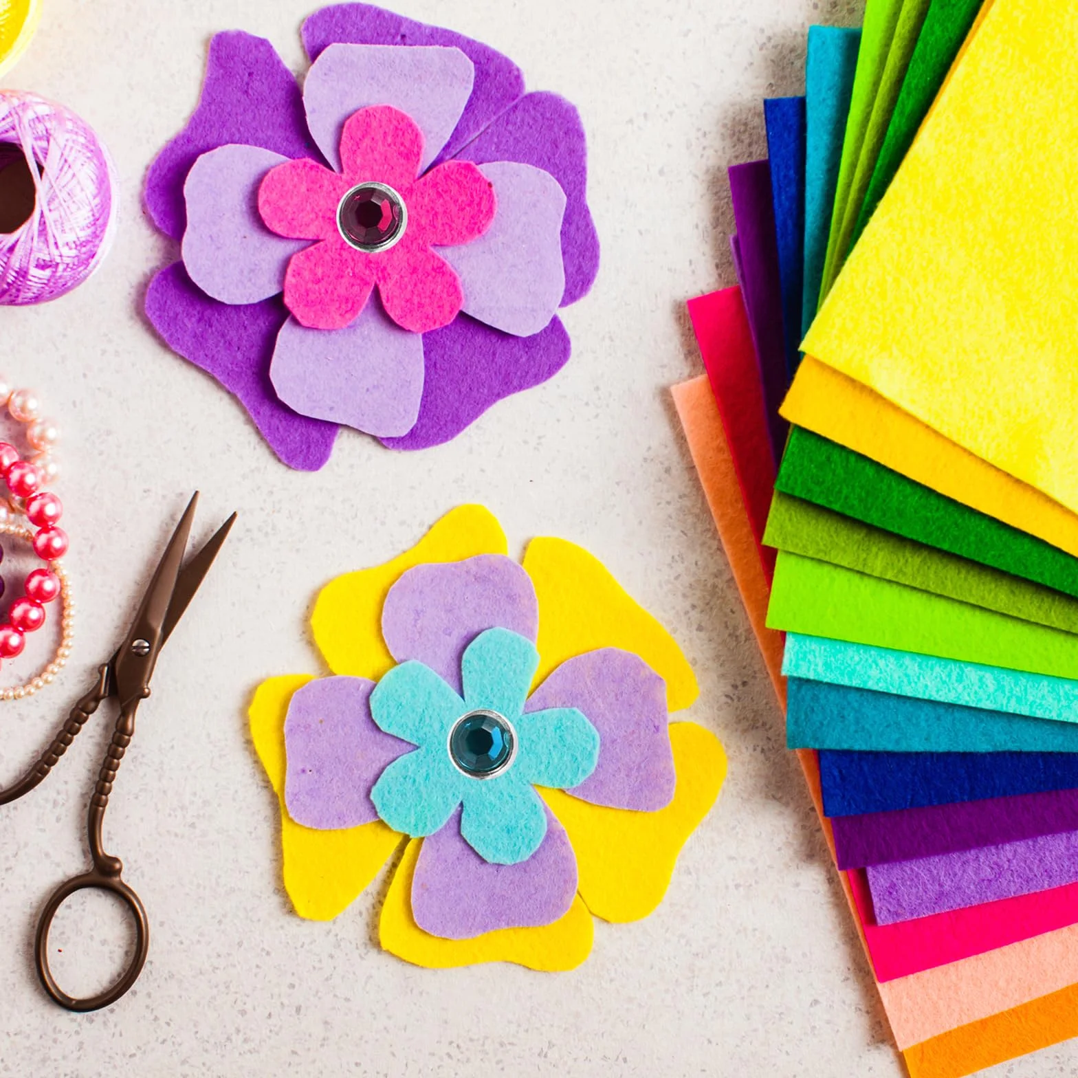 100 Pezzi Mini Scrapbooking Brads, Mini Brad Elementi di Fissaggio di Carta, Mini Brad Elementi di Fissaggio, per Carta Scrapbooking, Produzione di Bricolage, Decorazione, Fabbricazione di Carte
