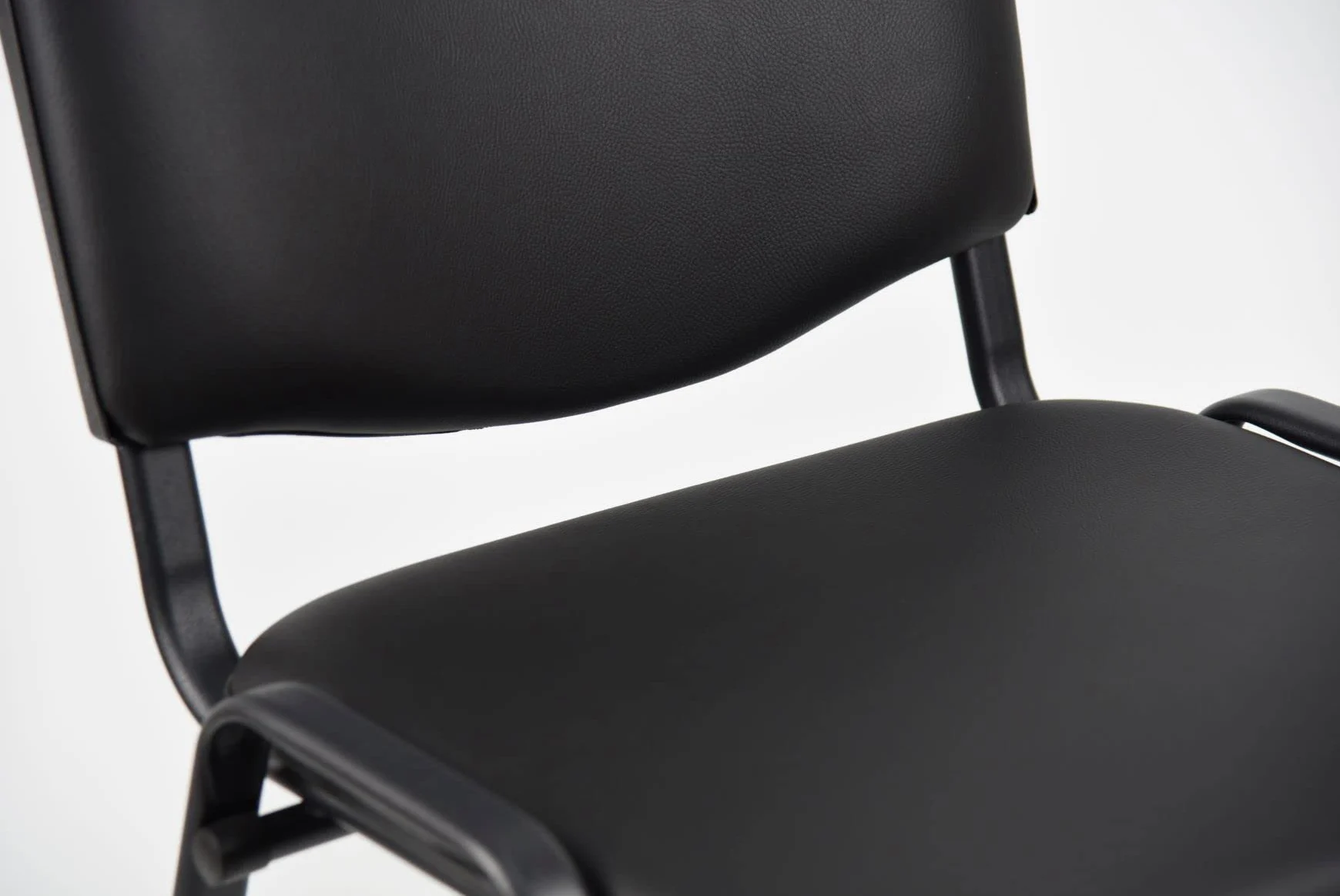 N 4 Pezzi Sedia fissa attesa imbottita impilabile in ecopelle con telaio d’acciaio verniciato nero per ufficio, clienti, ospiti, conferenze colore nero