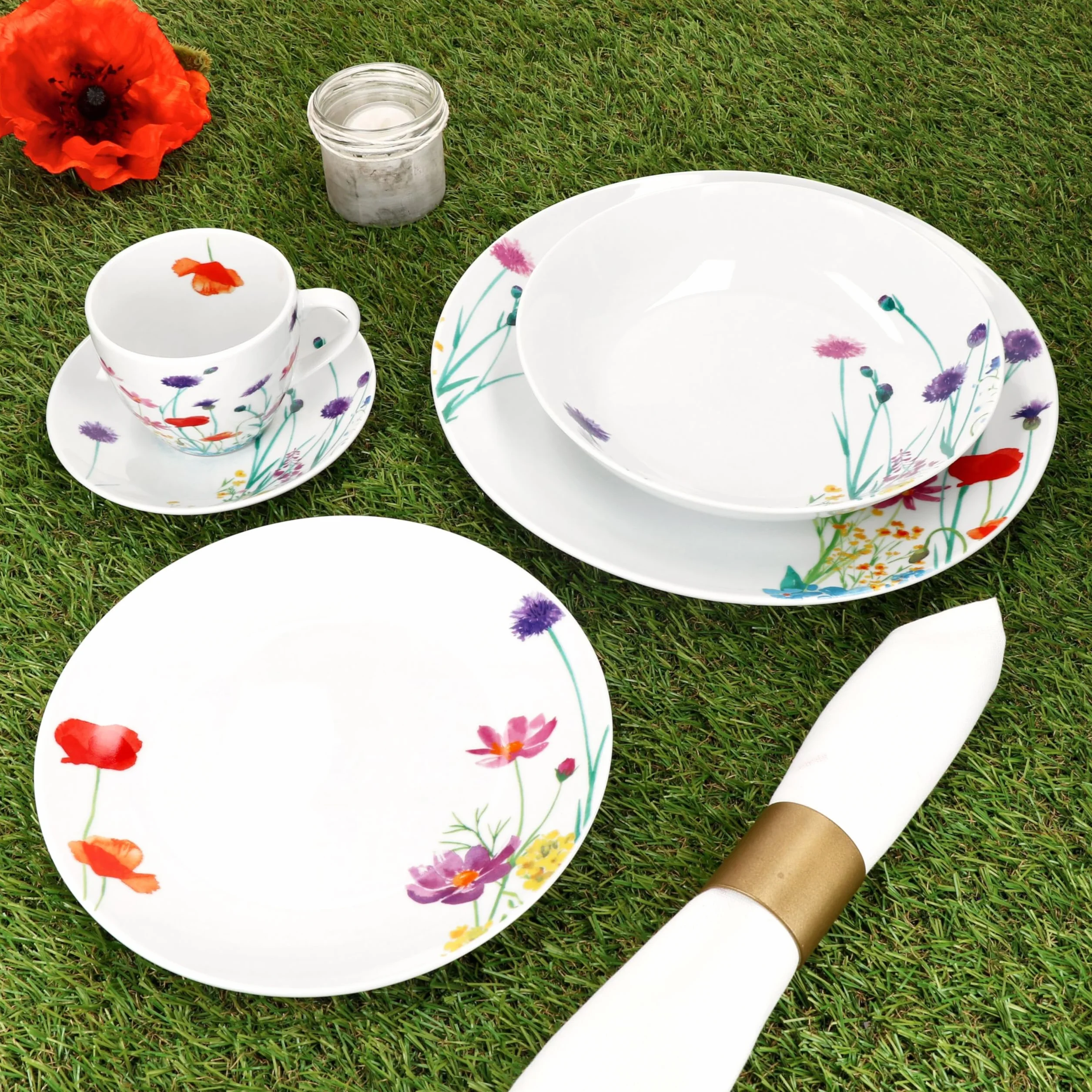 MamboCat Marie Servizio combinato da 30 pezzi, in porcellana con decorazione prato floreale, per 6 persone, 6 tazze, piattini, piatti da torta, piatti fondi e piatti piani