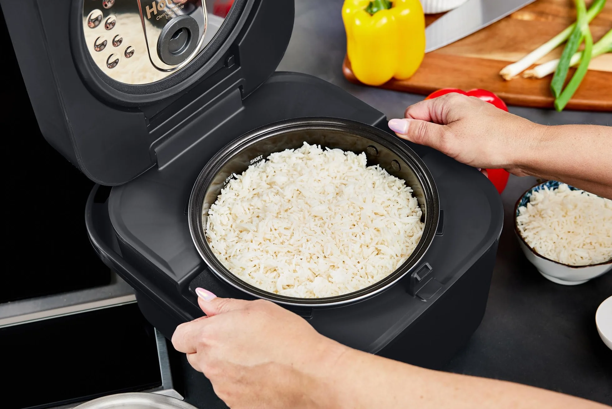 Yum Asia Hotaru Cuociriso a induzione (IH) con ciotola in ceramica (3 tazze, 0,54 litri), 7 funzioni di cottura del riso, 5 funzioni multicooker, 220-240V UE