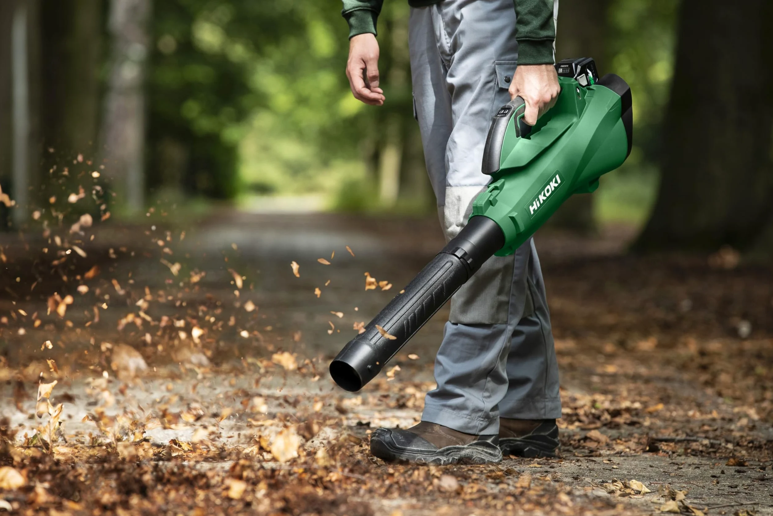 HiKOKI Soffiatore a Batteria - 36V, 11,3 m³/min - Brushless, 4 Livelli di Soffiaggio, Modalità Turbo, Leggero, Silenzioso - Senza Batteria e Caricabatterie